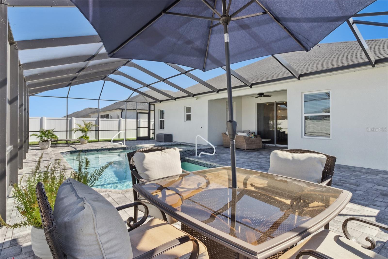 TREYMONT - Residential