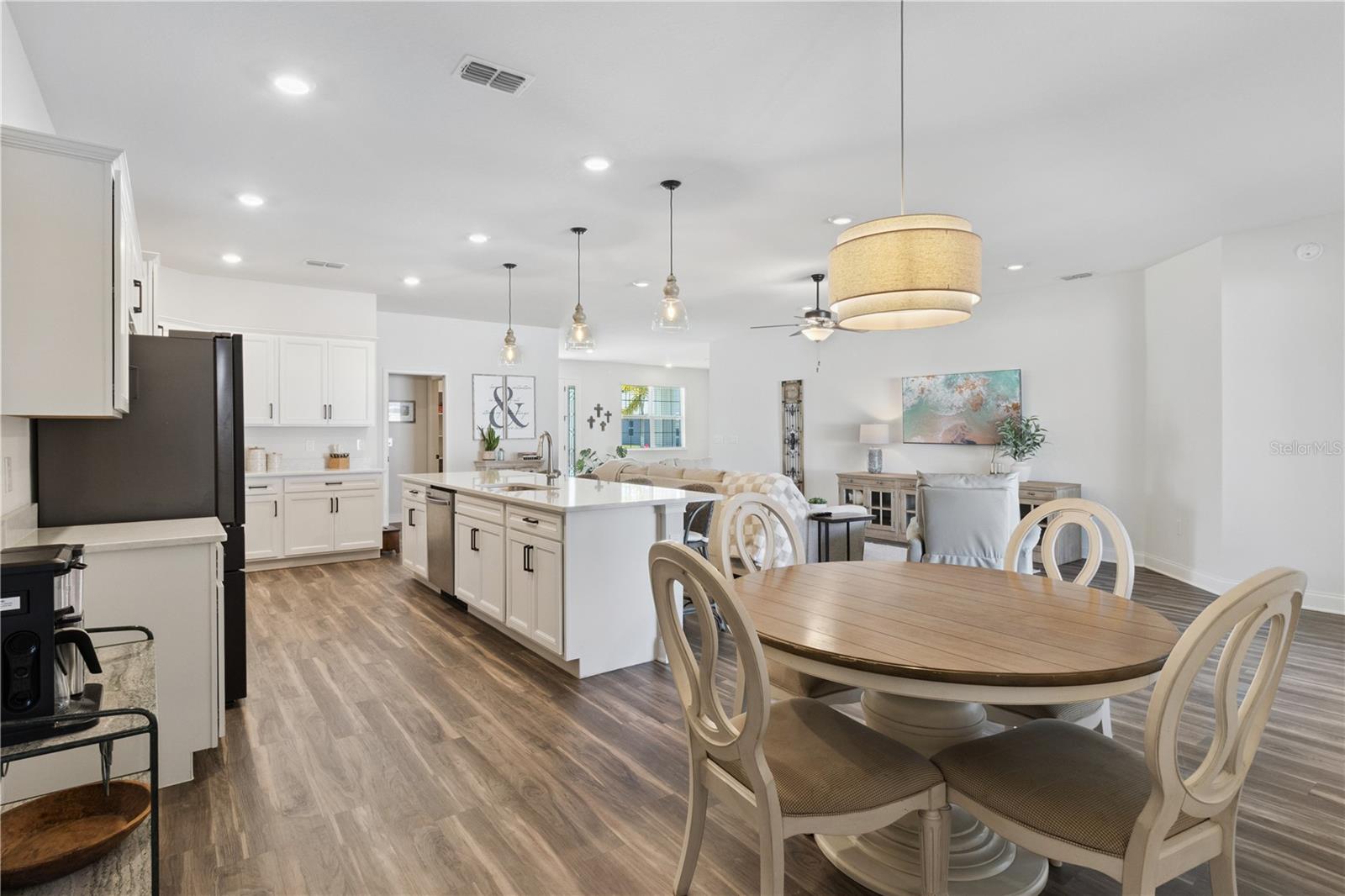 TREYMONT - Residential