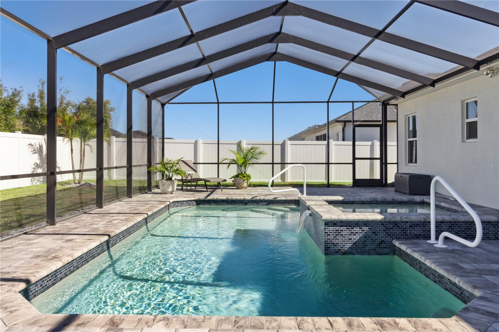 TREYMONT - Residential