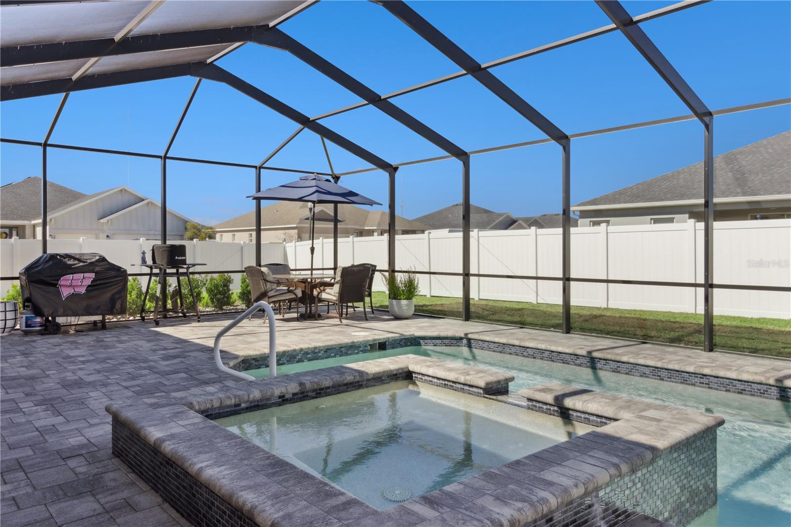 TREYMONT - Residential