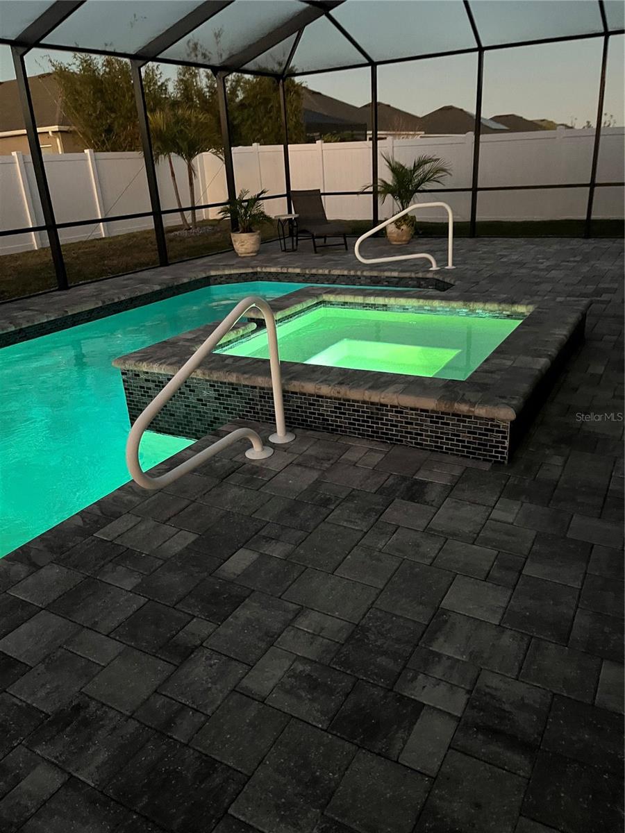 TREYMONT - Residential