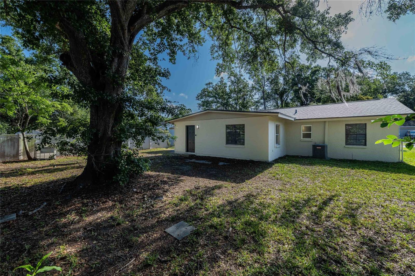 PINESTHE - Residential