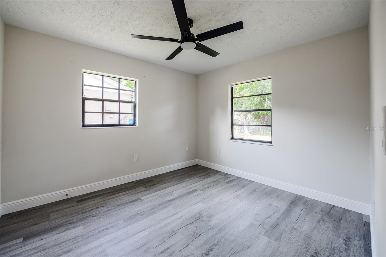 PINESTHE - Residential