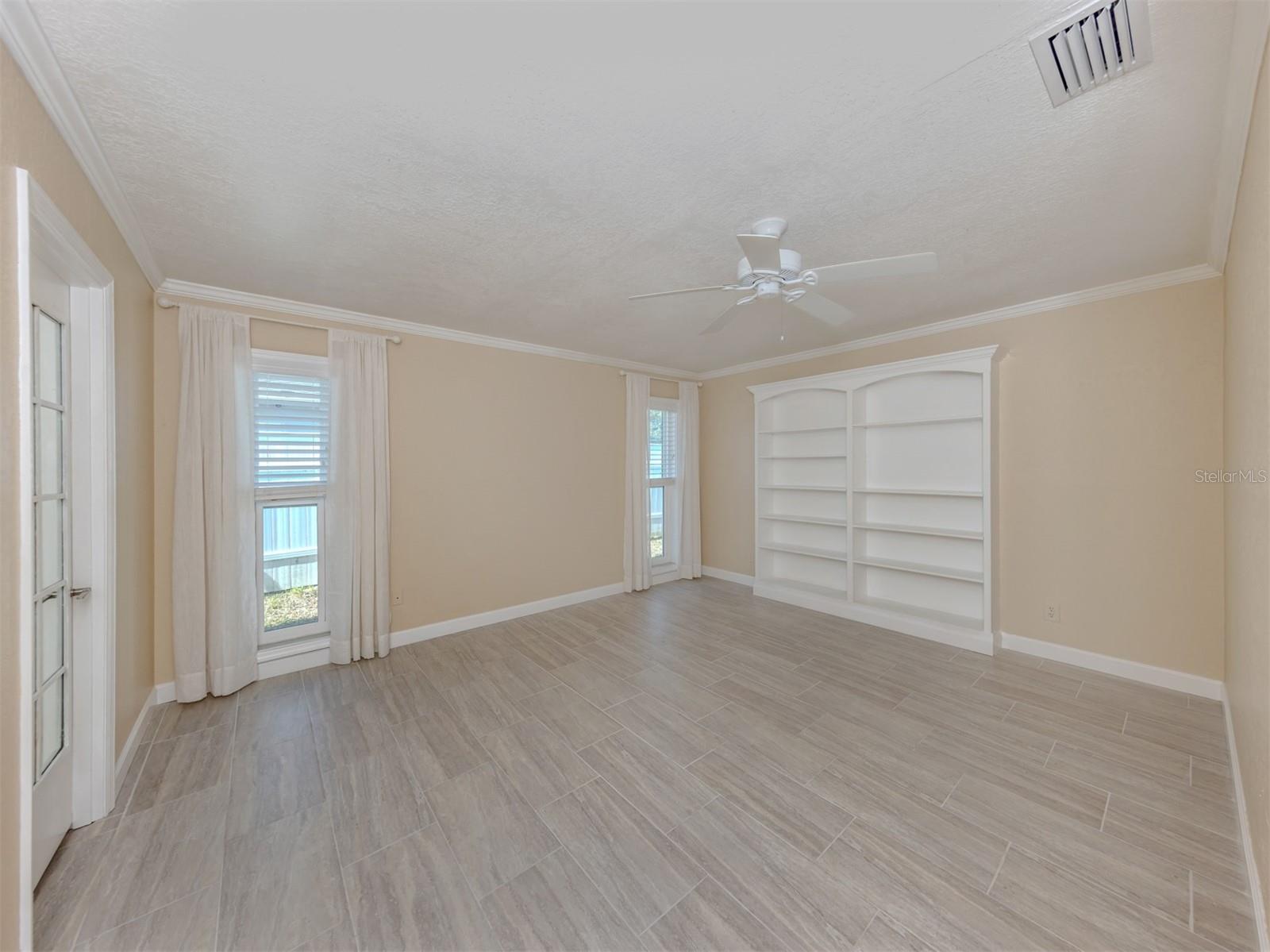 VENICE GARDENS - Residential