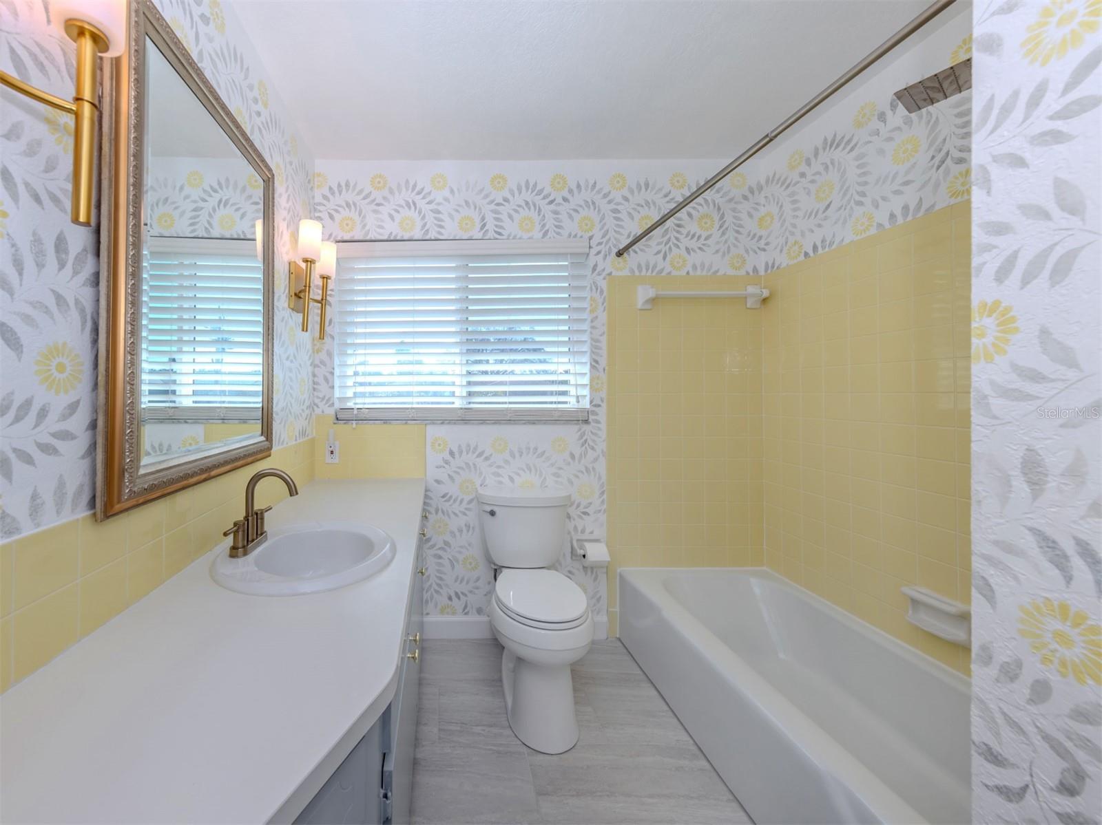 VENICE GARDENS - Residential