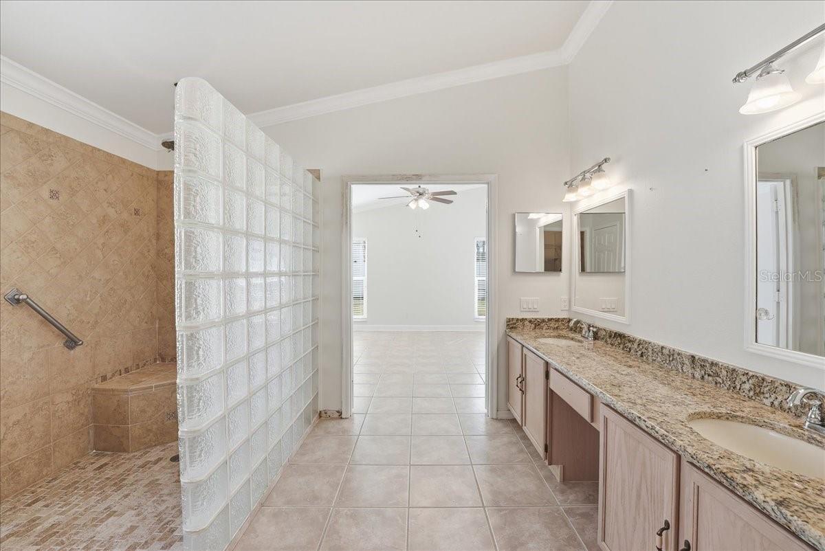 RIVERSIDE AT TWIN RIVERS UN 4A - Residential