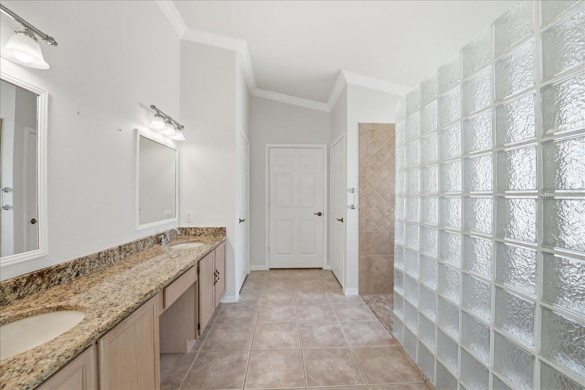 RIVERSIDE AT TWIN RIVERS UN 4A - Residential