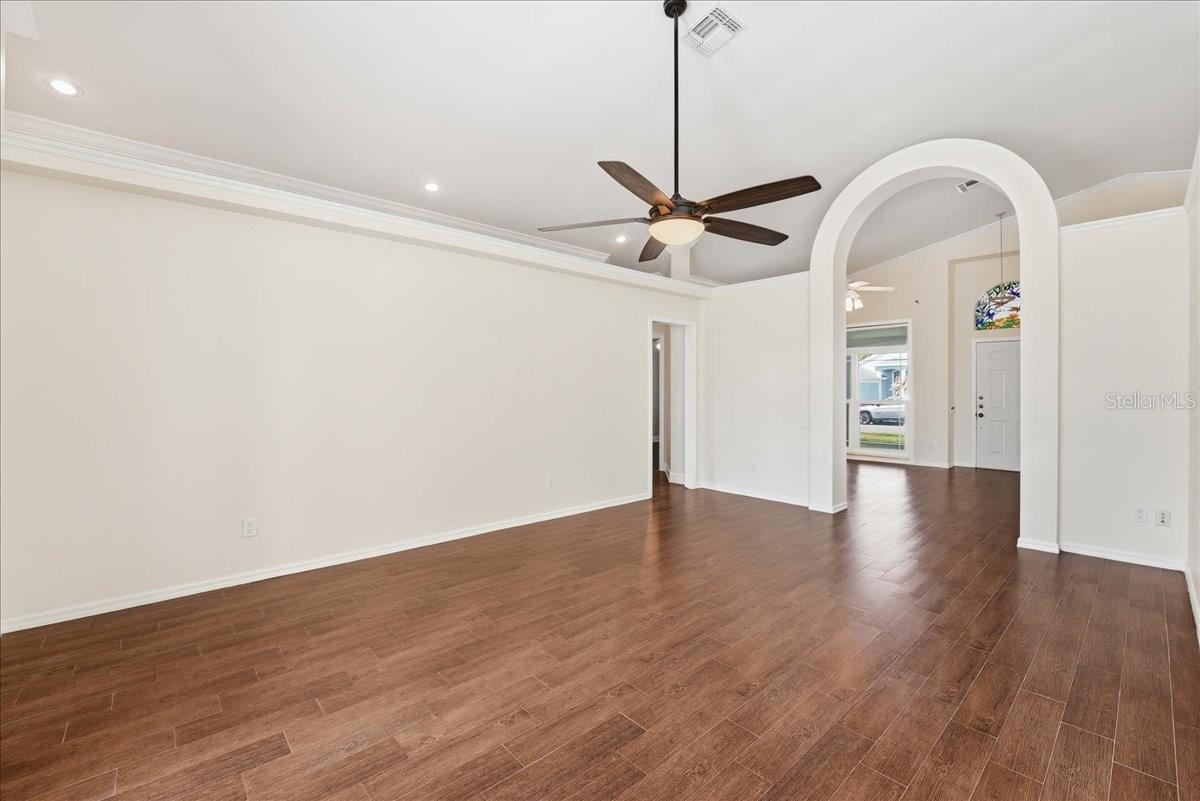 RIVERSIDE AT TWIN RIVERS UN 4A - Residential