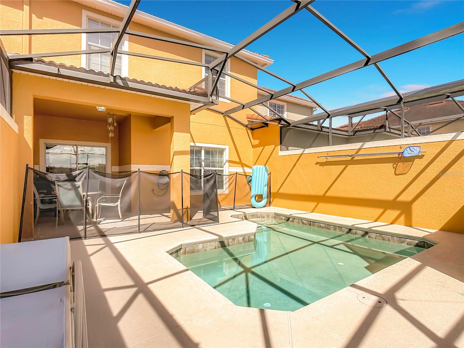 PARADISE PALMS RESORT PH 2 - Residential Lease