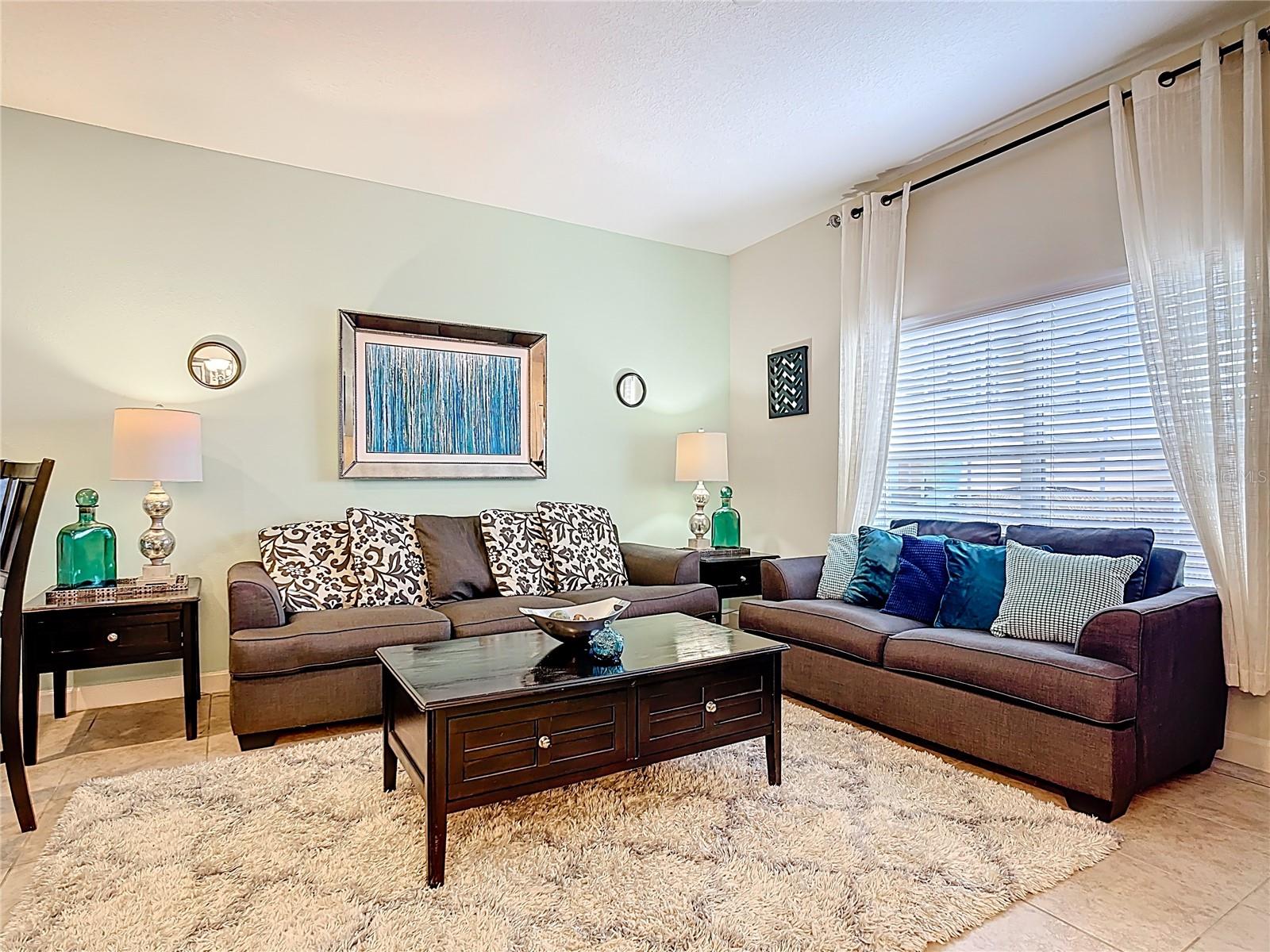 PARADISE PALMS RESORT PH 2 - Residential Lease