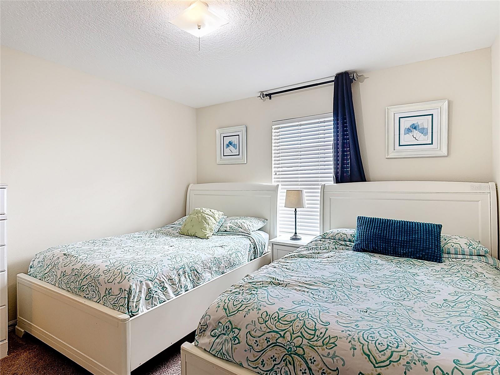 PARADISE PALMS RESORT PH 2 - Residential Lease