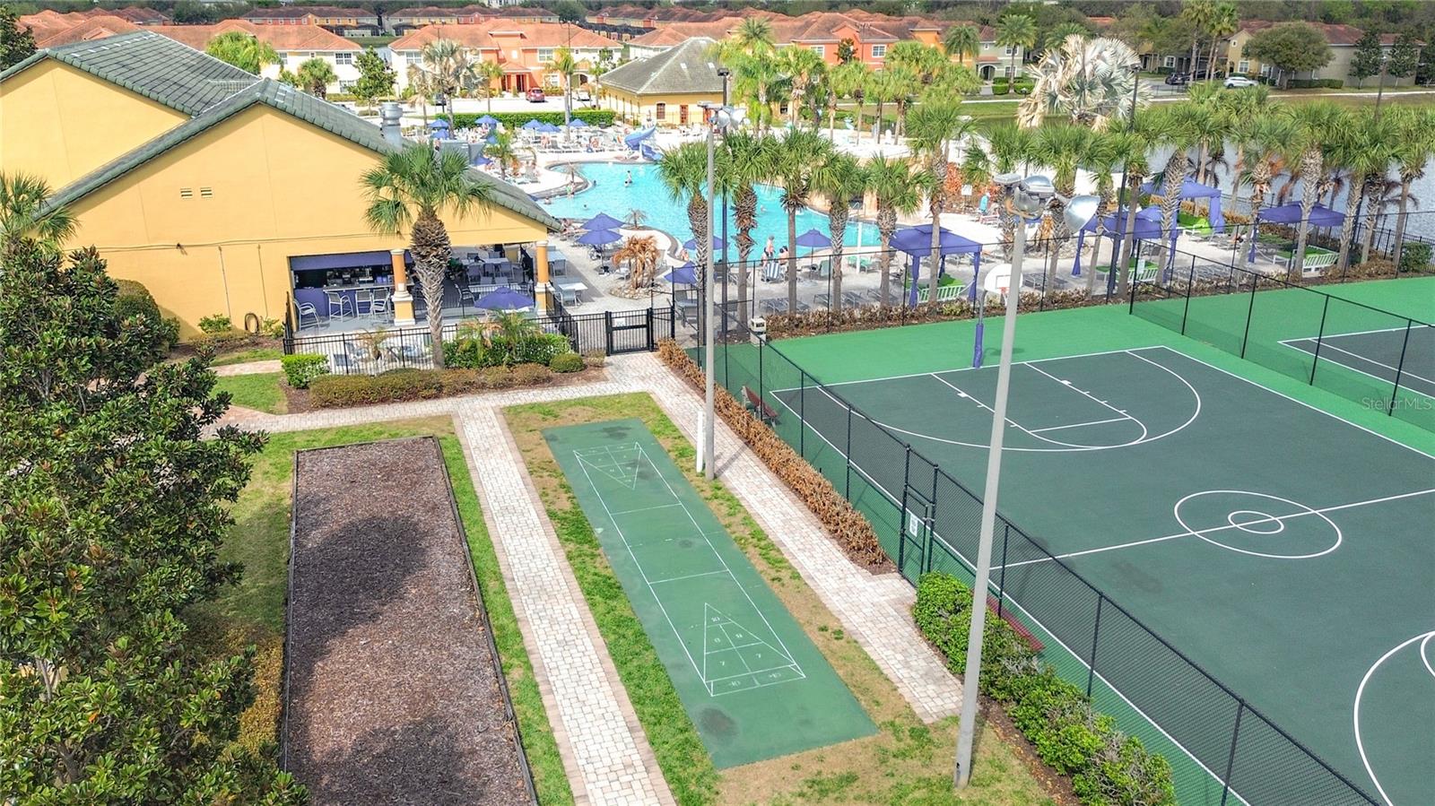 PARADISE PALMS RESORT PH 2 - Residential Lease