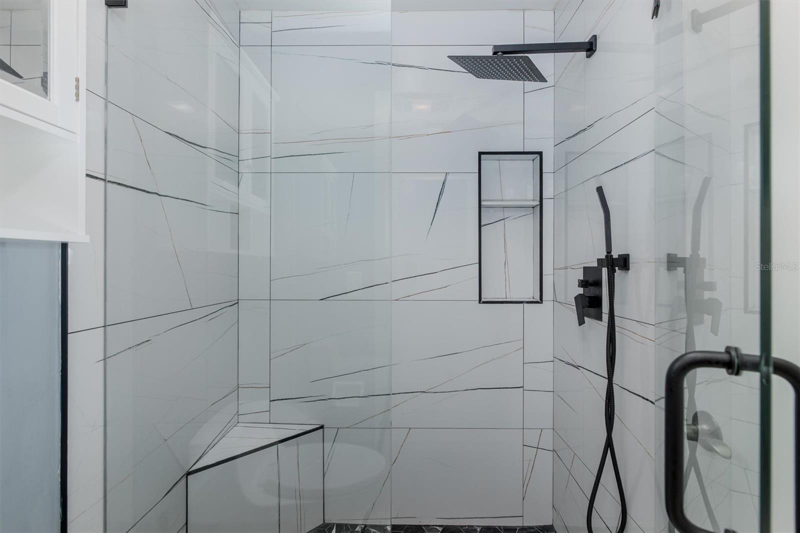 LOVERS OAK CONDO - Residential