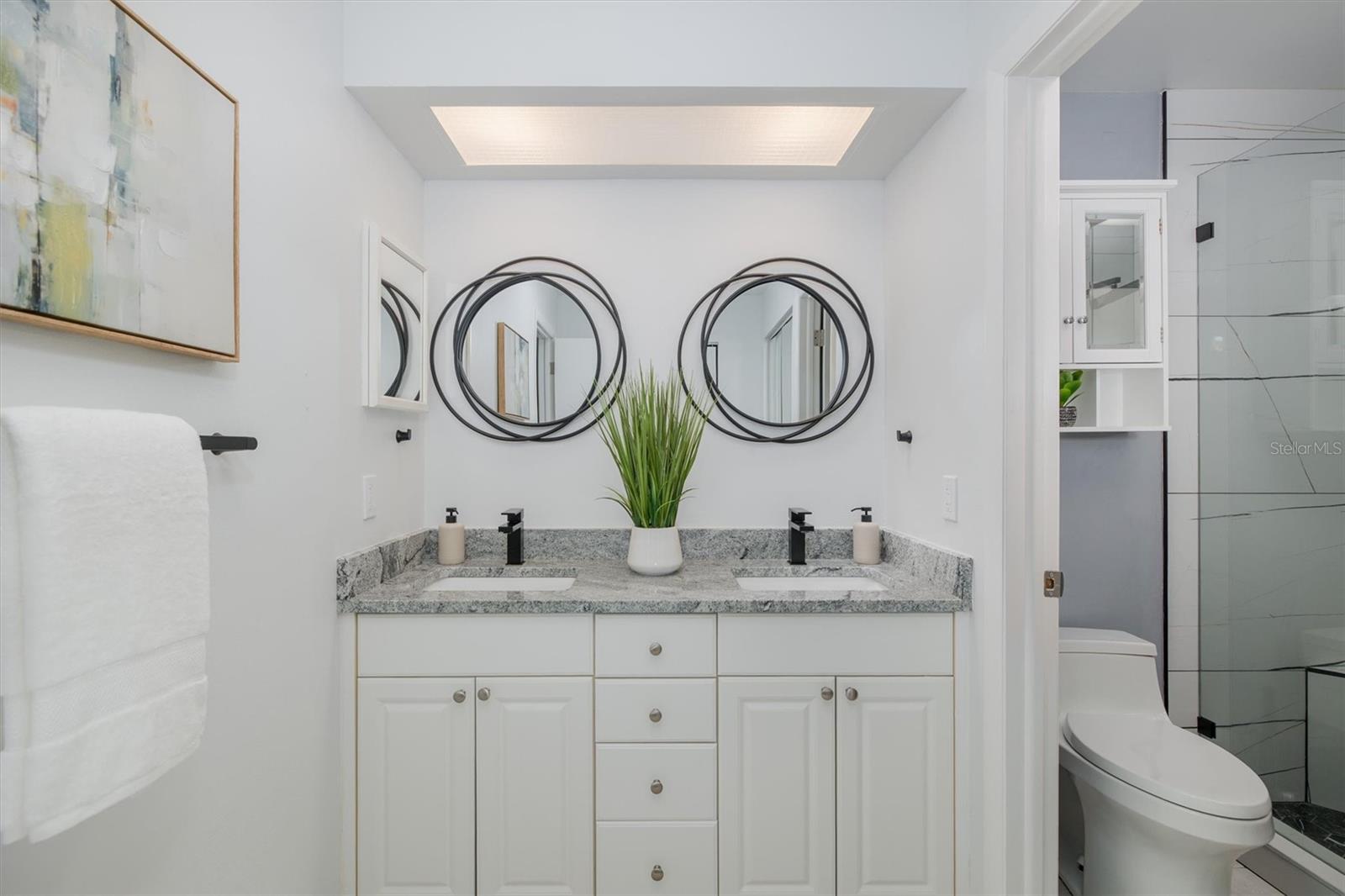 LOVERS OAK CONDO - Residential