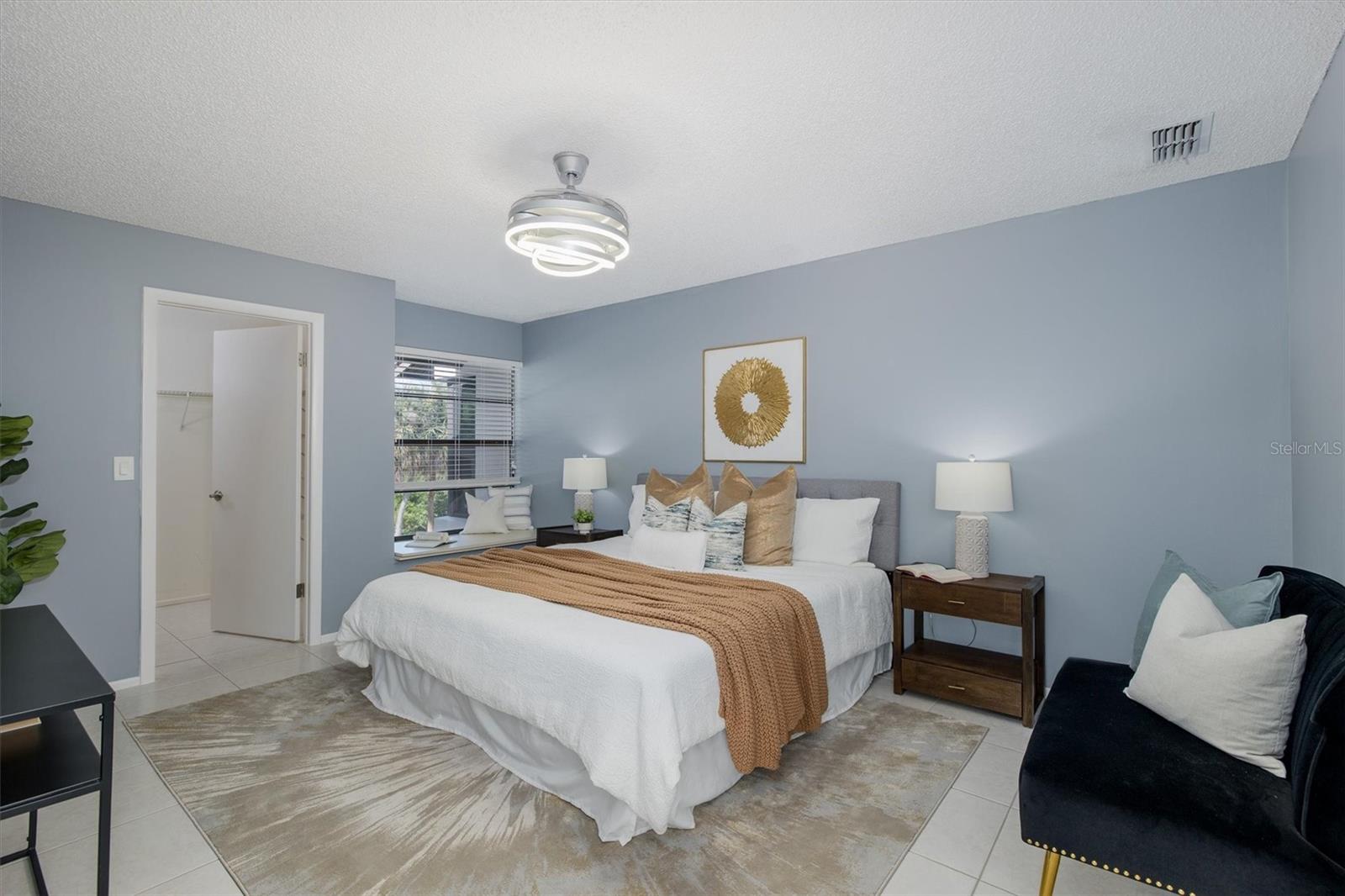 LOVERS OAK CONDO - Residential
