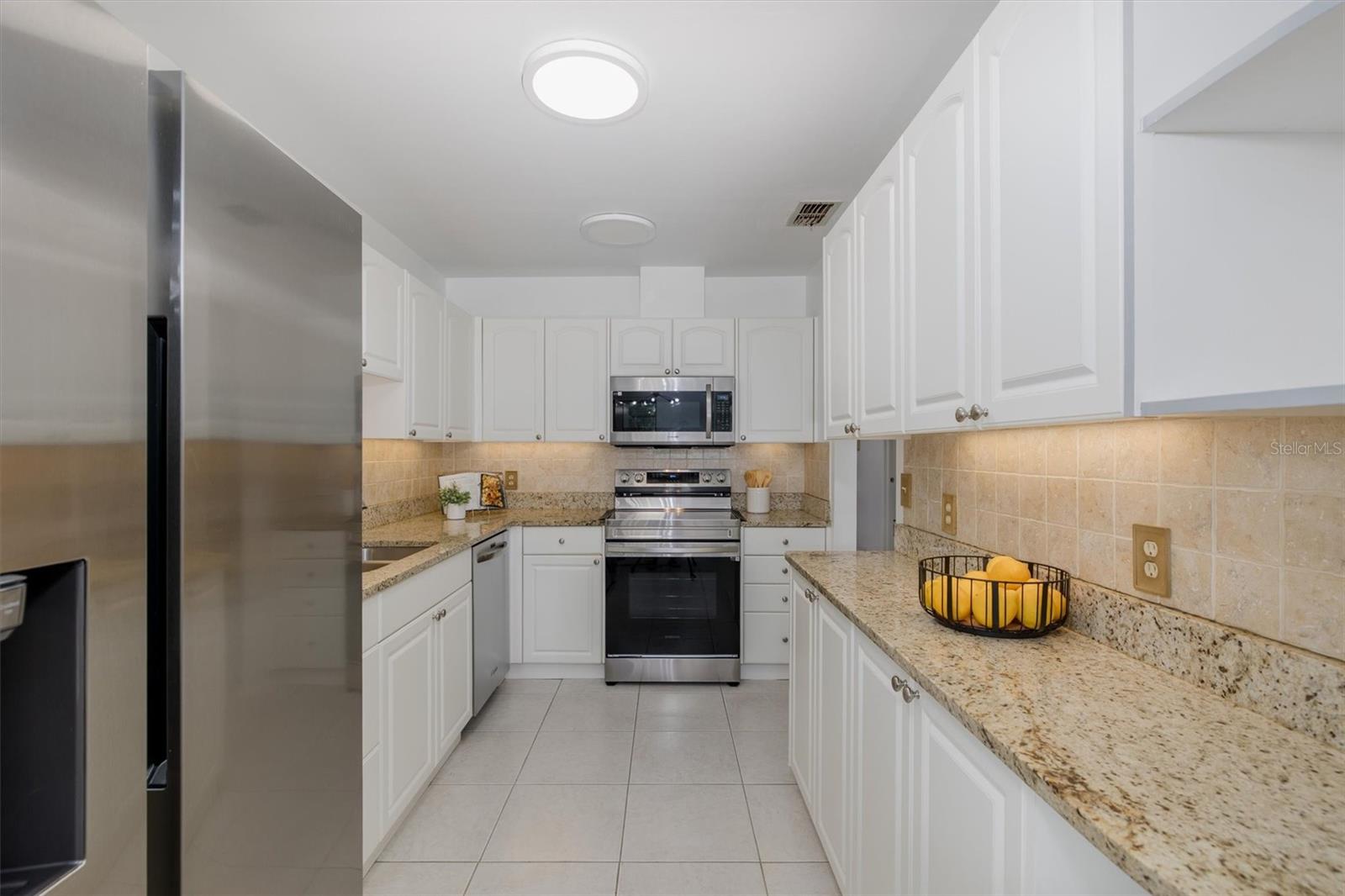 LOVERS OAK CONDO - Residential