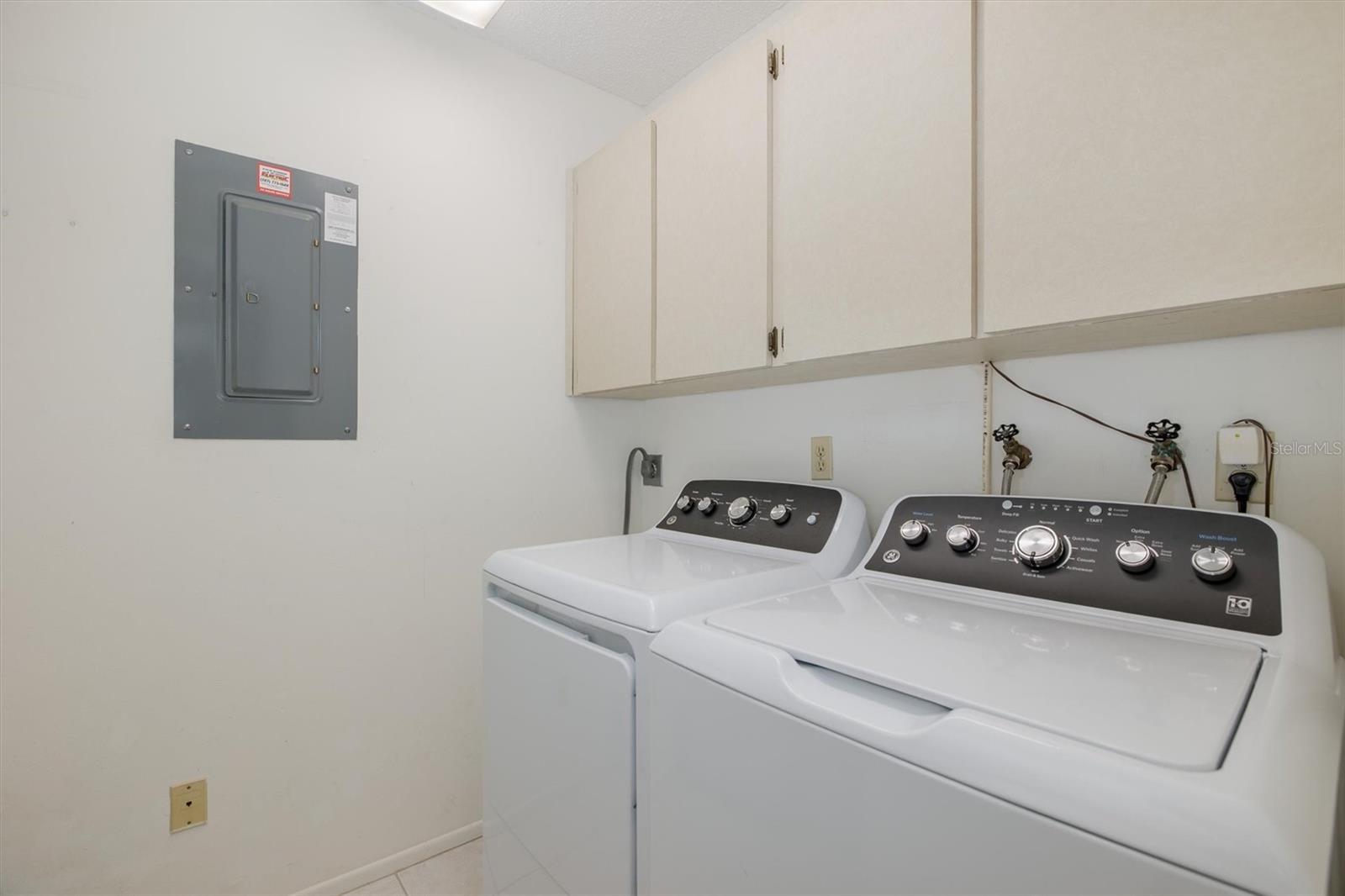LOVERS OAK CONDO - Residential
