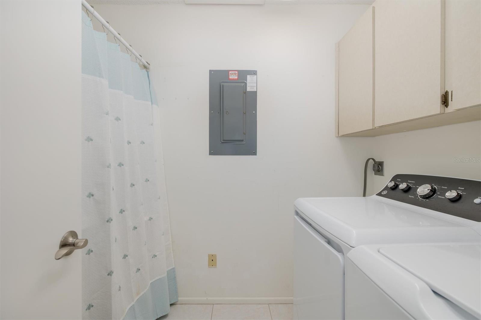 LOVERS OAK CONDO - Residential