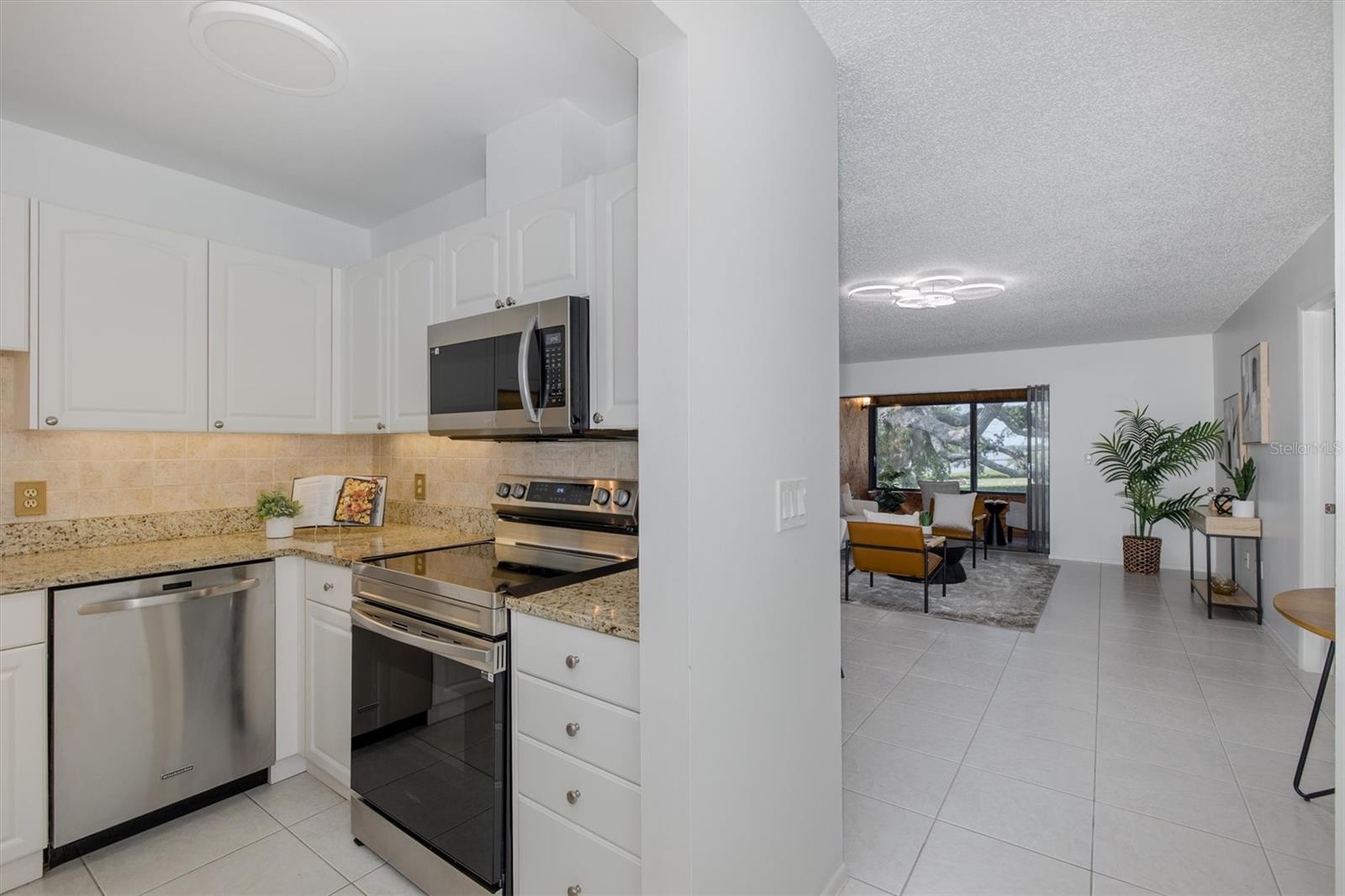 LOVERS OAK CONDO - Residential