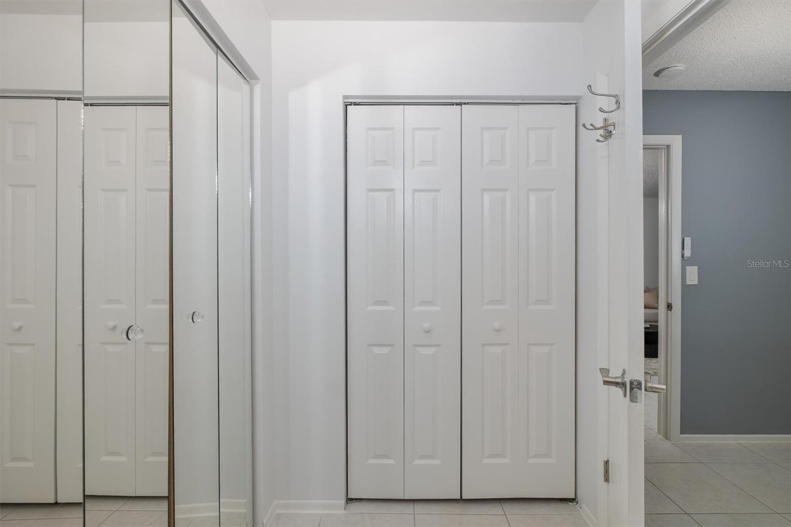 LOVERS OAK CONDO - Residential