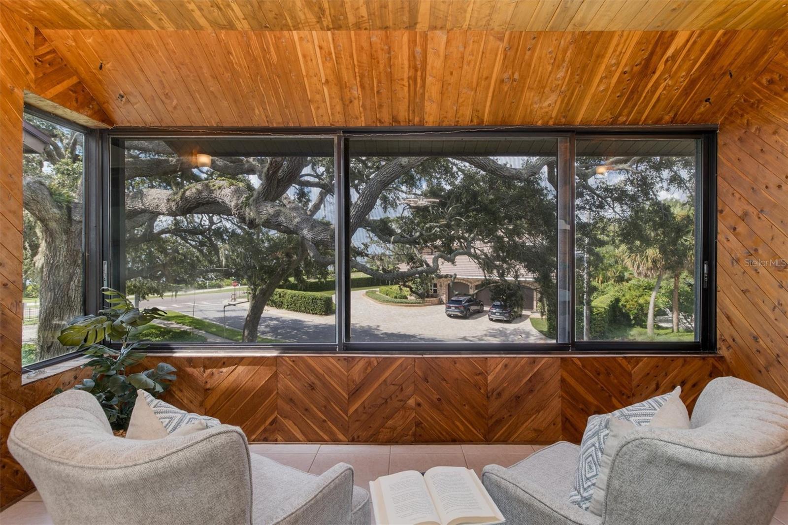 LOVERS OAK CONDO - Residential