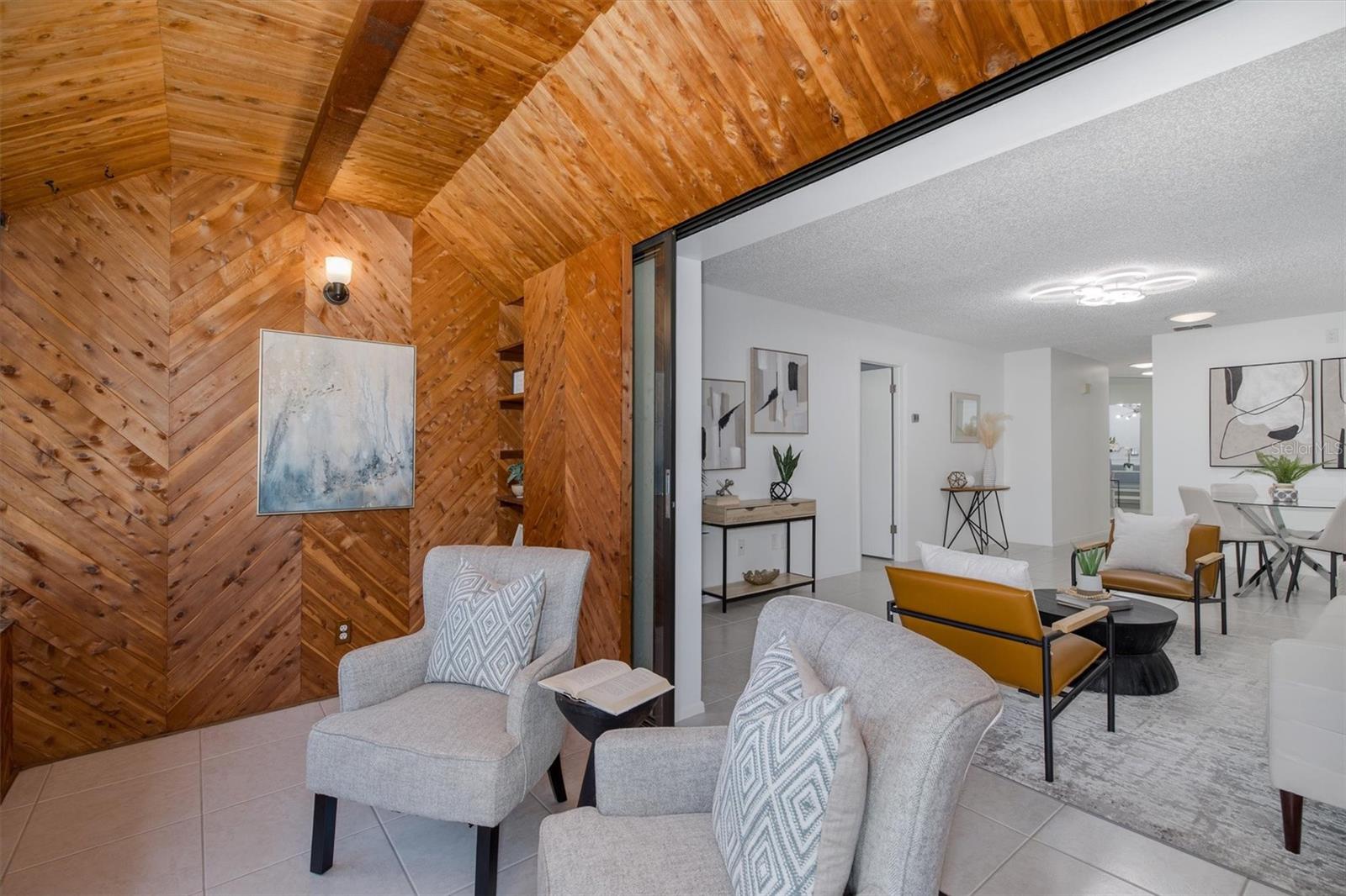 LOVERS OAK CONDO - Residential