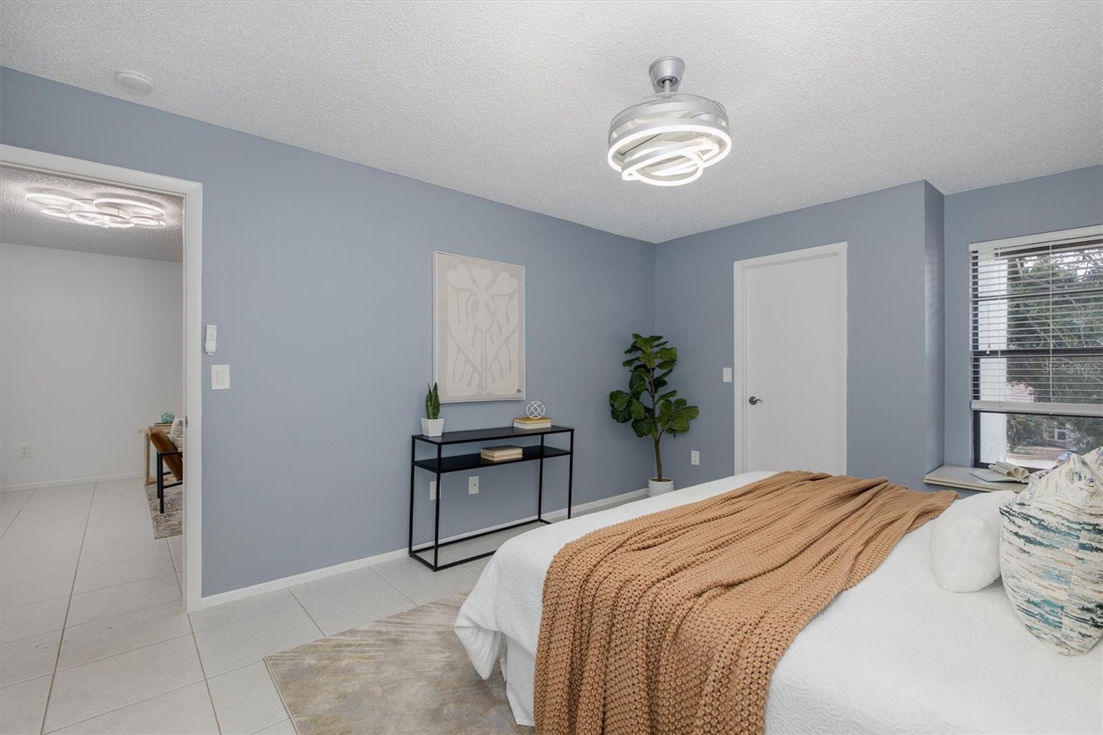 LOVERS OAK CONDO - Residential