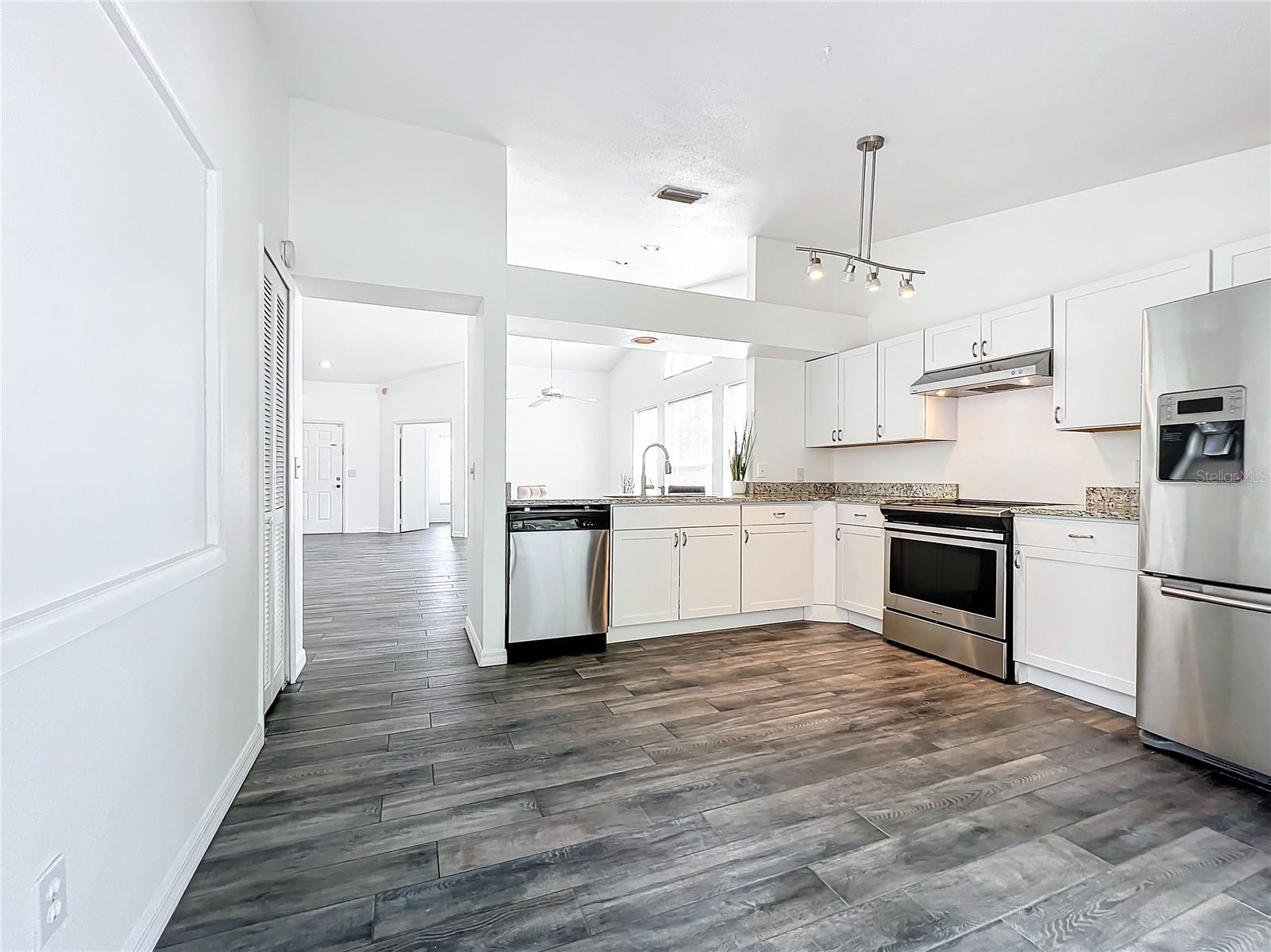 DEER CREEK VILLAGE SEC 04 - Residential Lease
