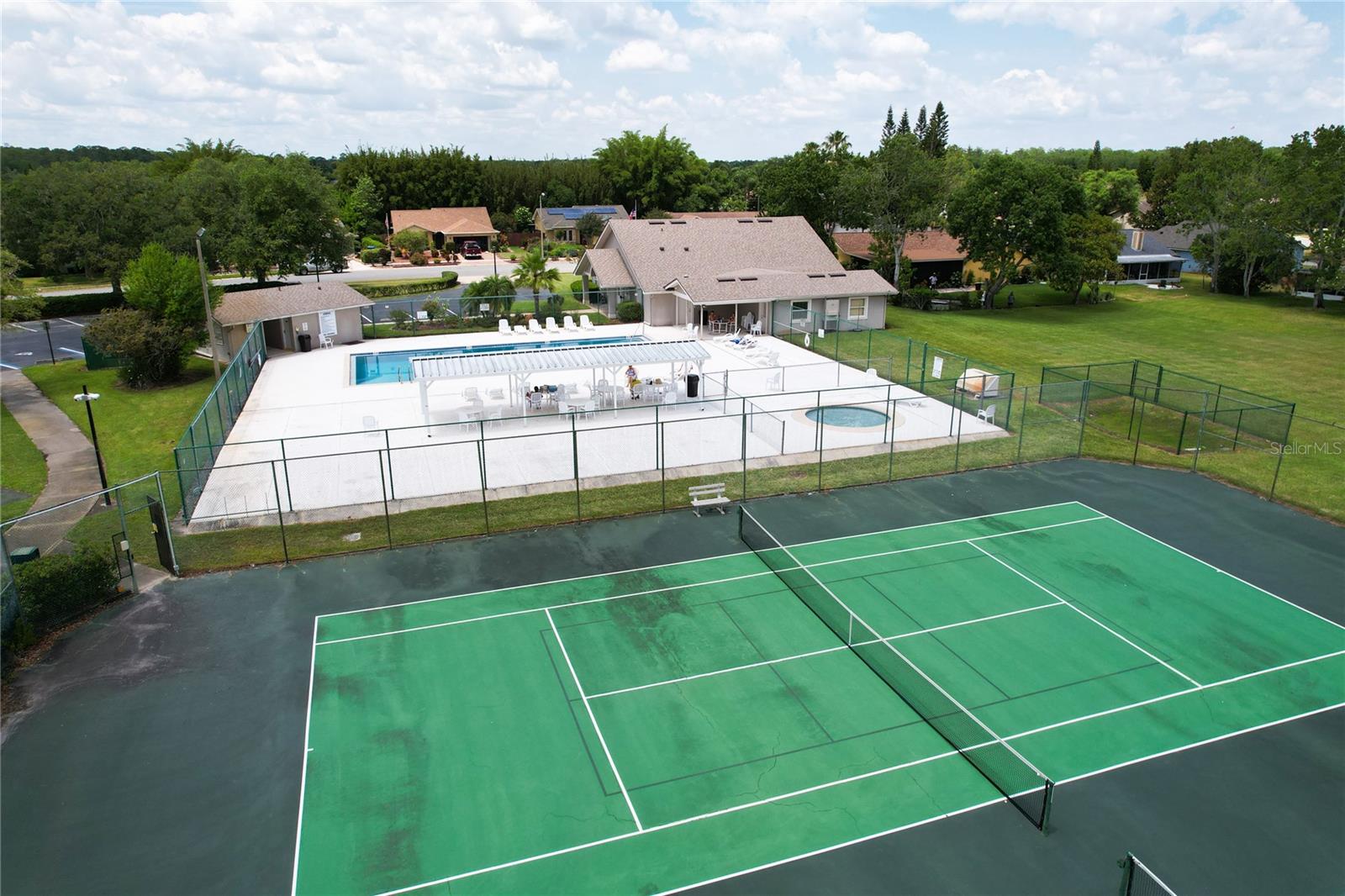 DEER CREEK VILLAGE SEC 04 - Residential Lease