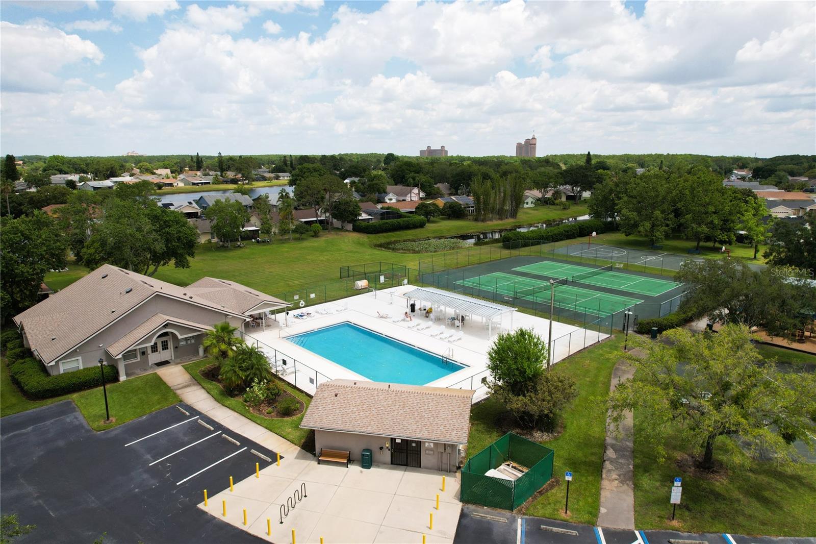 DEER CREEK VILLAGE SEC 04 - Residential Lease