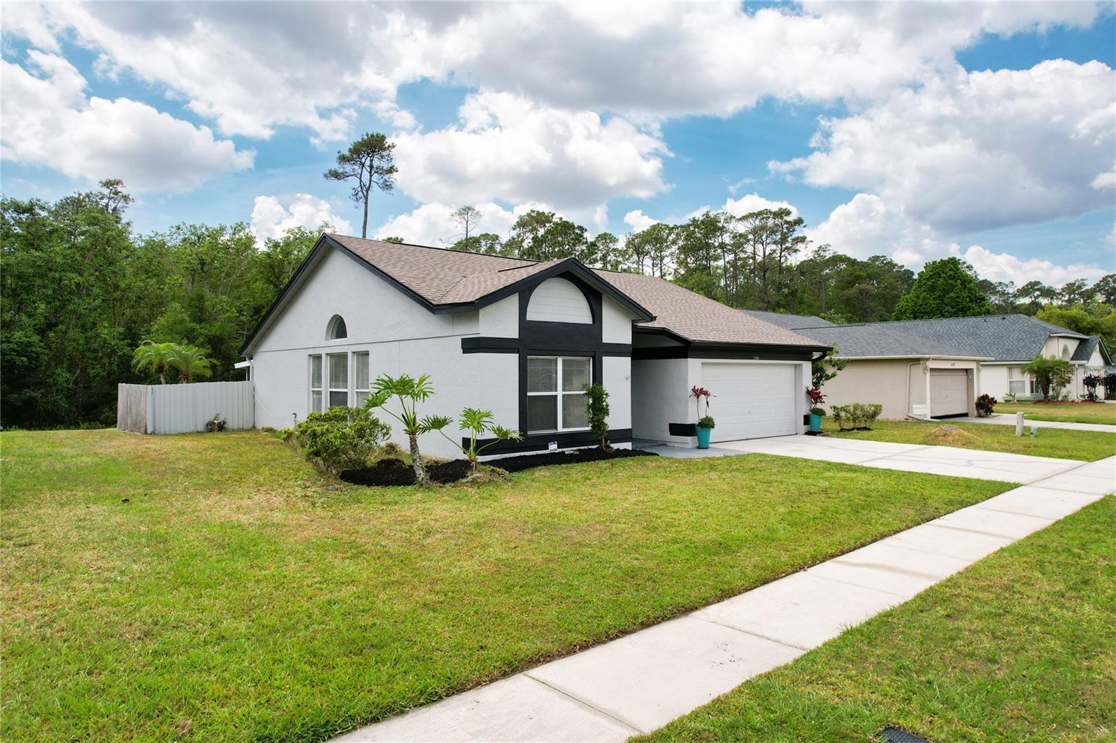 DEER CREEK VILLAGE SEC 04 - Residential Lease