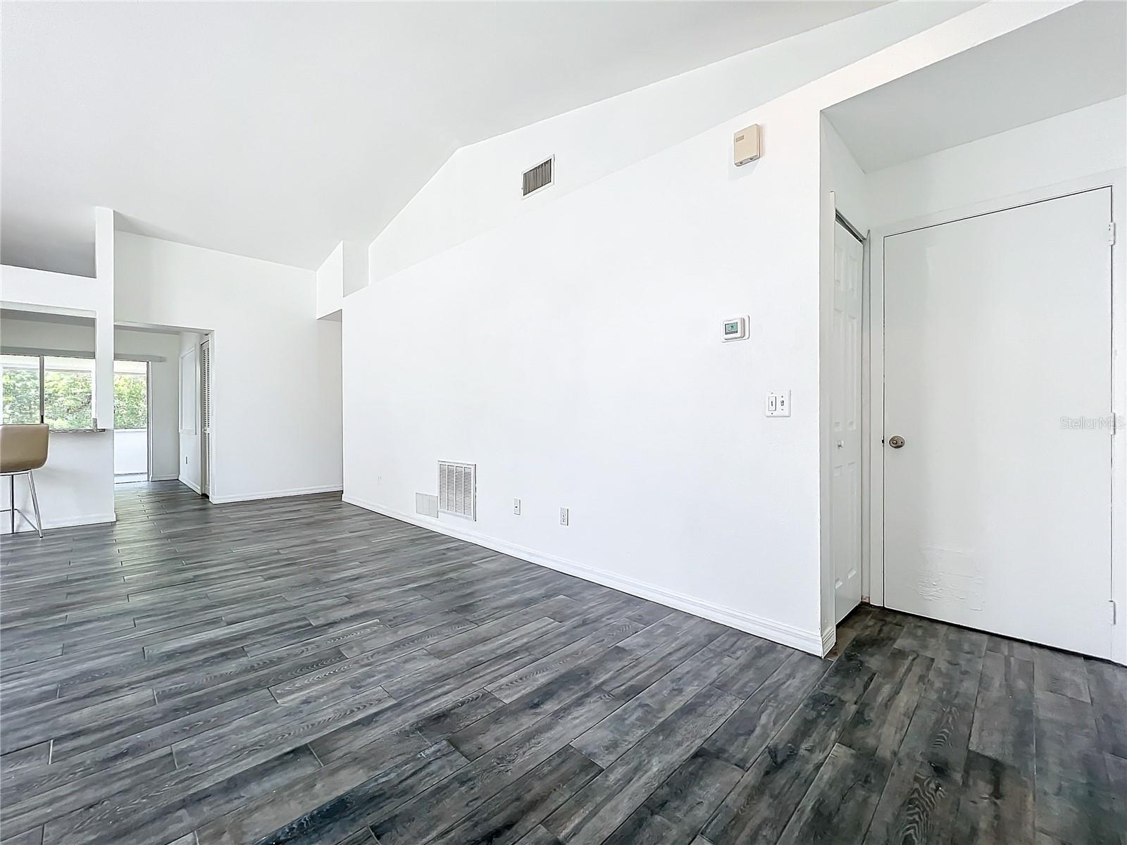 DEER CREEK VILLAGE SEC 04 - Residential Lease