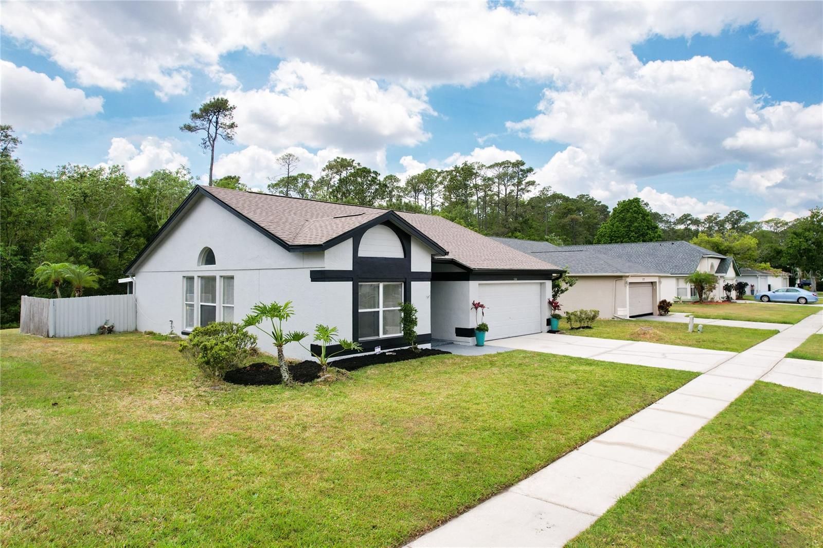 DEER CREEK VILLAGE SEC 04 - Residential Lease