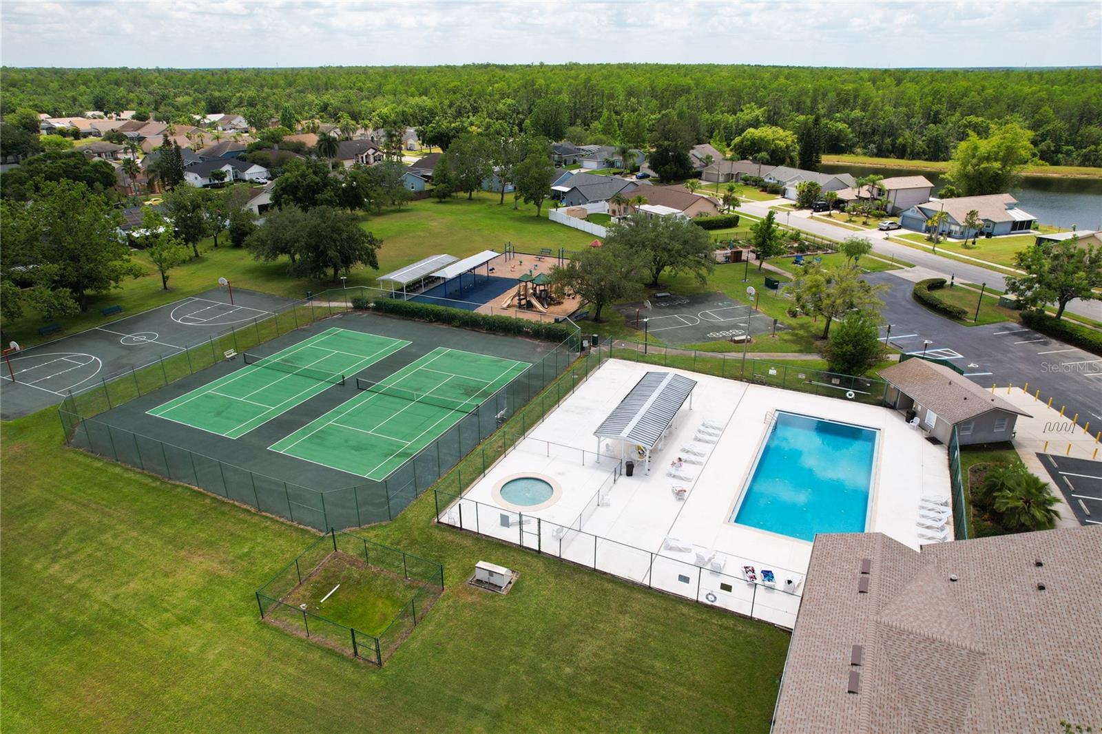 DEER CREEK VILLAGE SEC 04 - Residential Lease