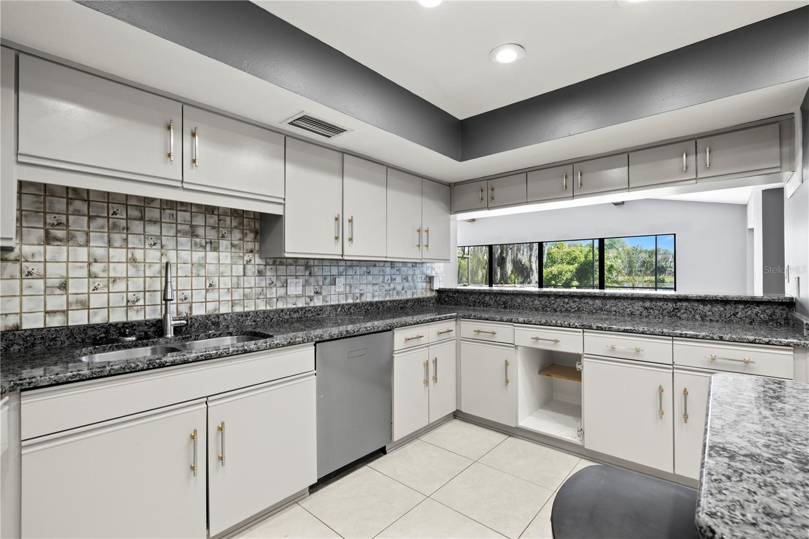 LAKE FOREST UNIT 3 - Residential