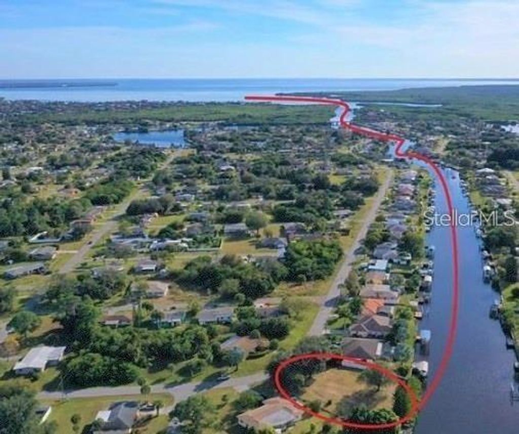 Photo of 550 E Tarpon Boulevard NW, Port Charlotte, FL 33952 (MLS # C7508156)