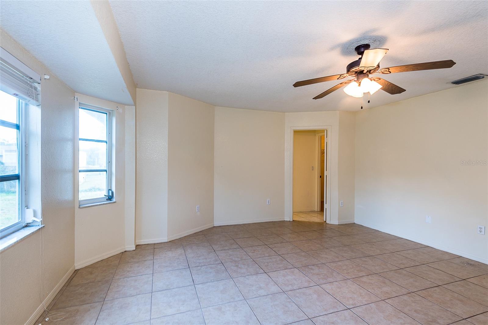 PORT CHARLOTTE SEC 033 - Residential Lease