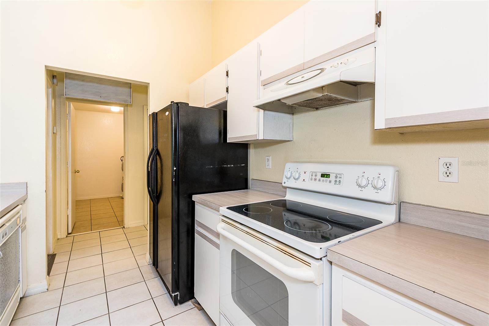 PORT CHARLOTTE SEC 033 - Residential Lease