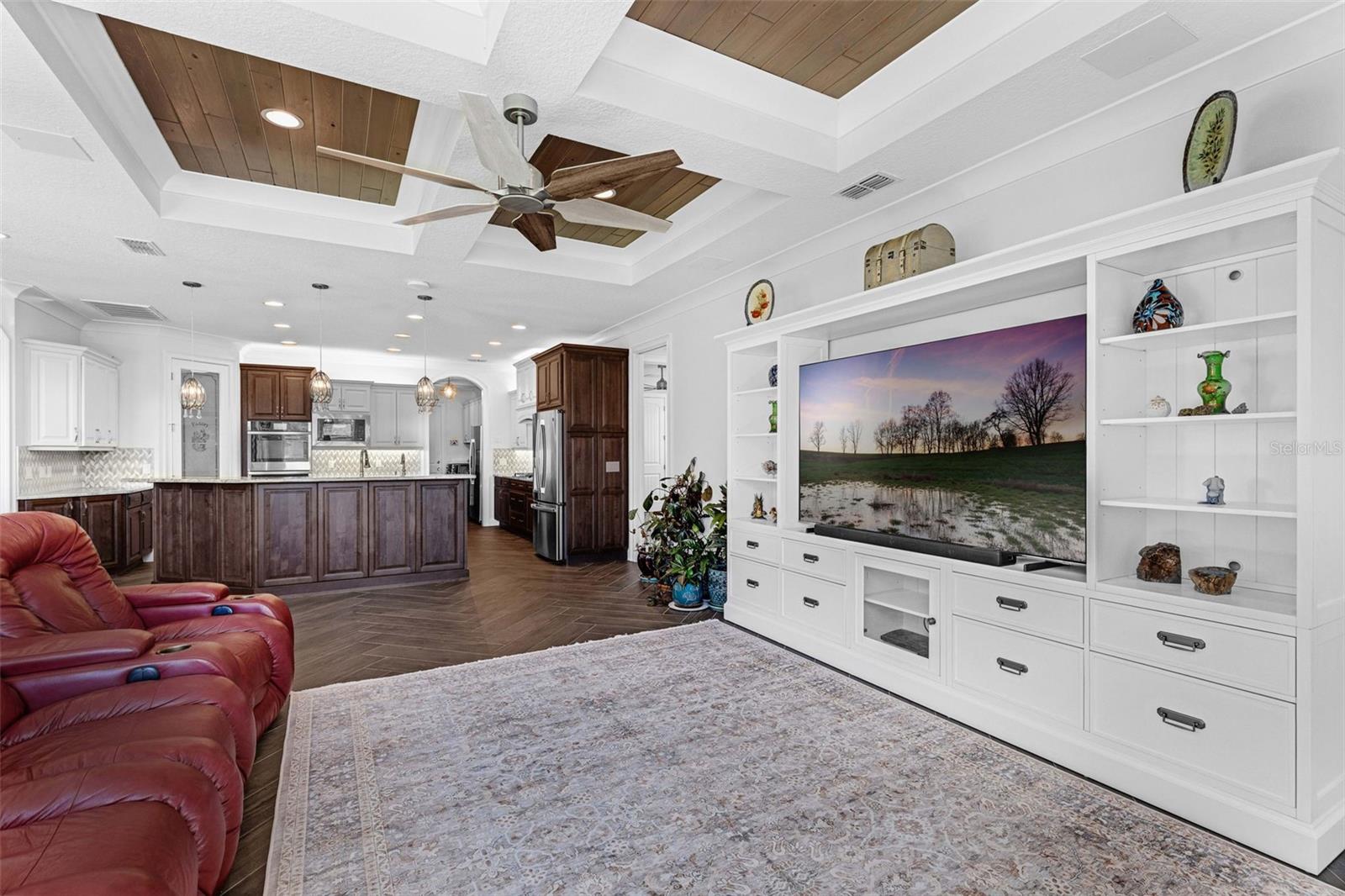 SILVER SPRINGS SHORES - Residential