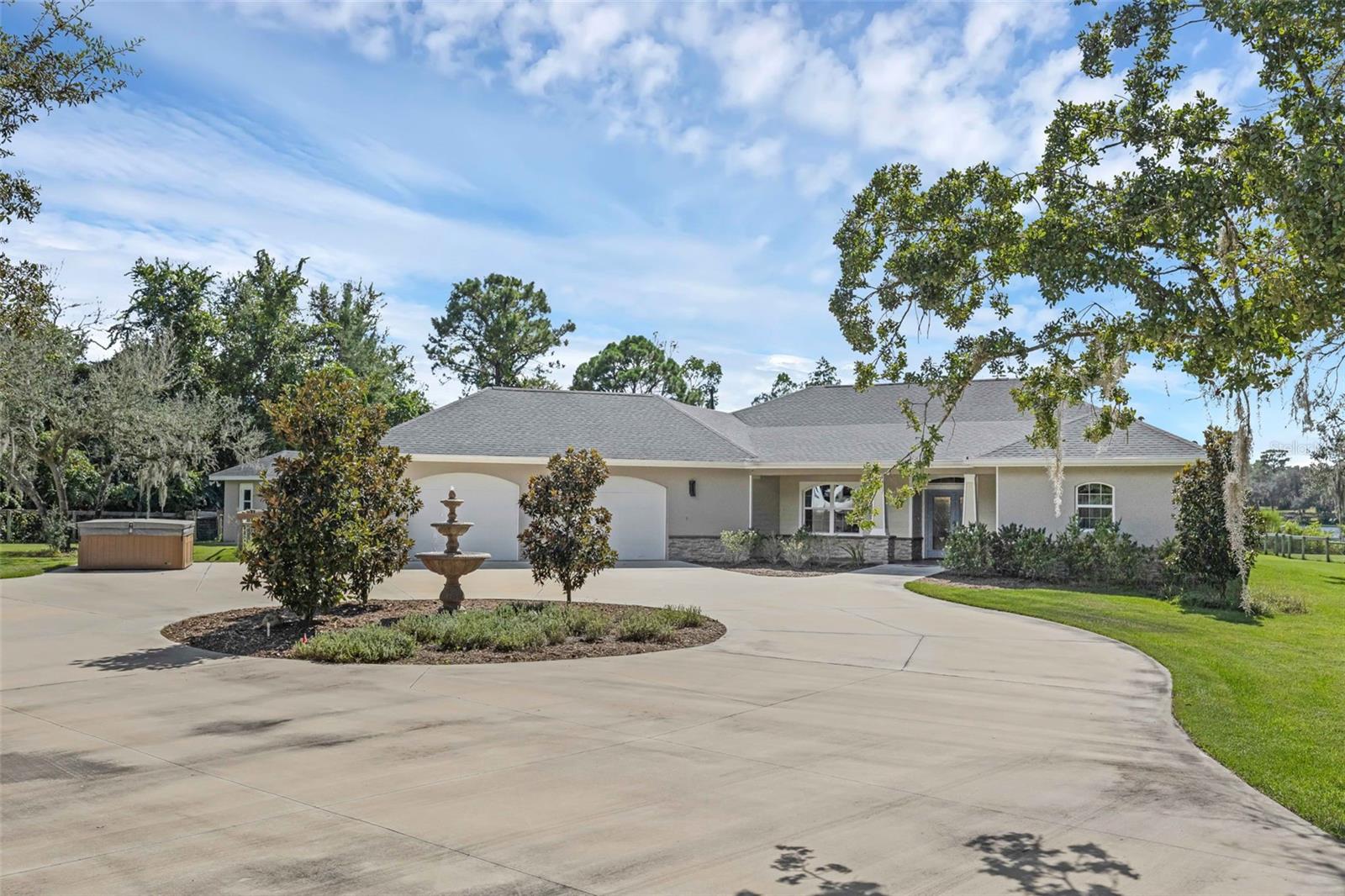 SILVER SPRINGS SHORES - Residential