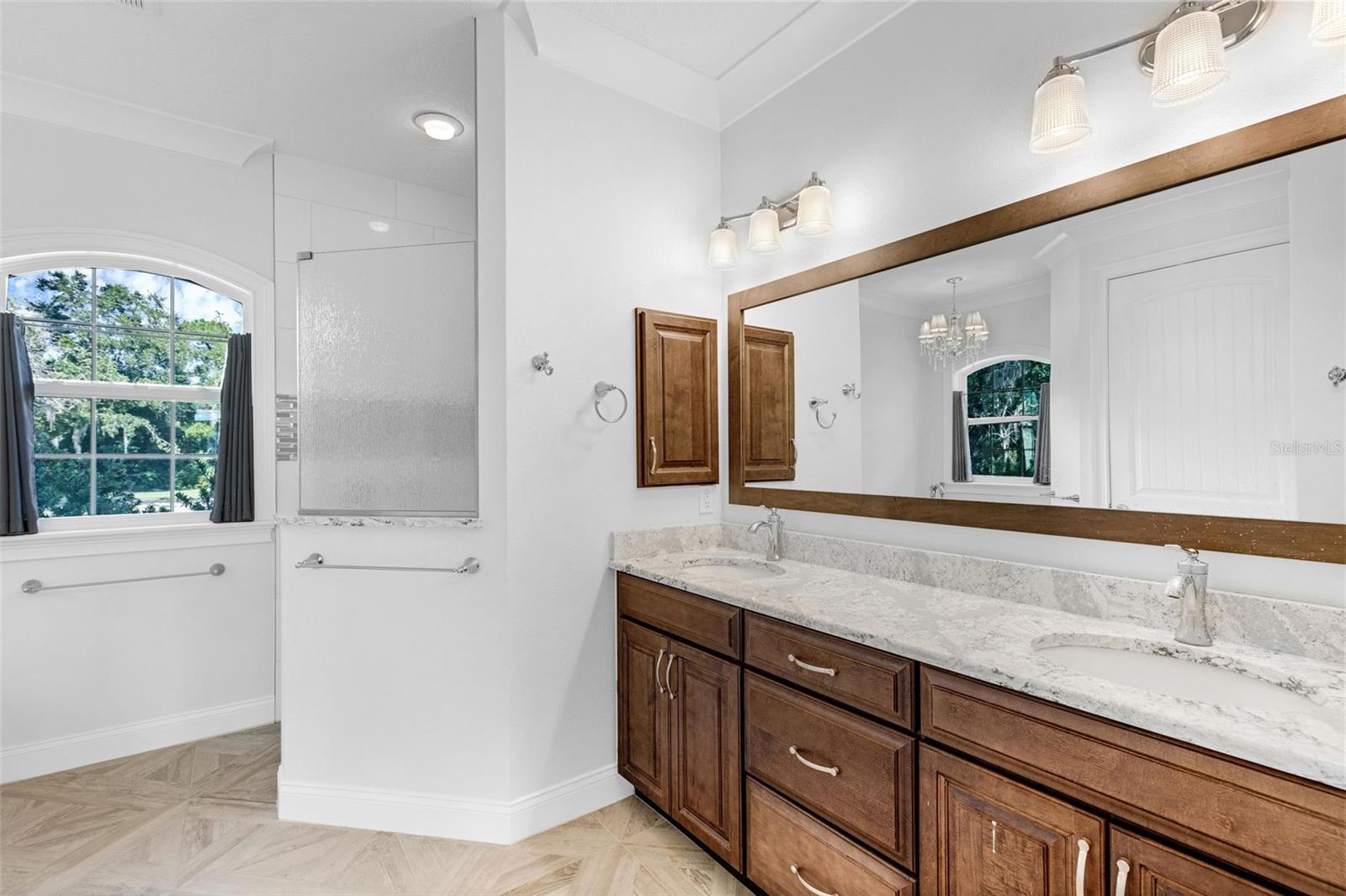 SILVER SPRINGS SHORES - Residential