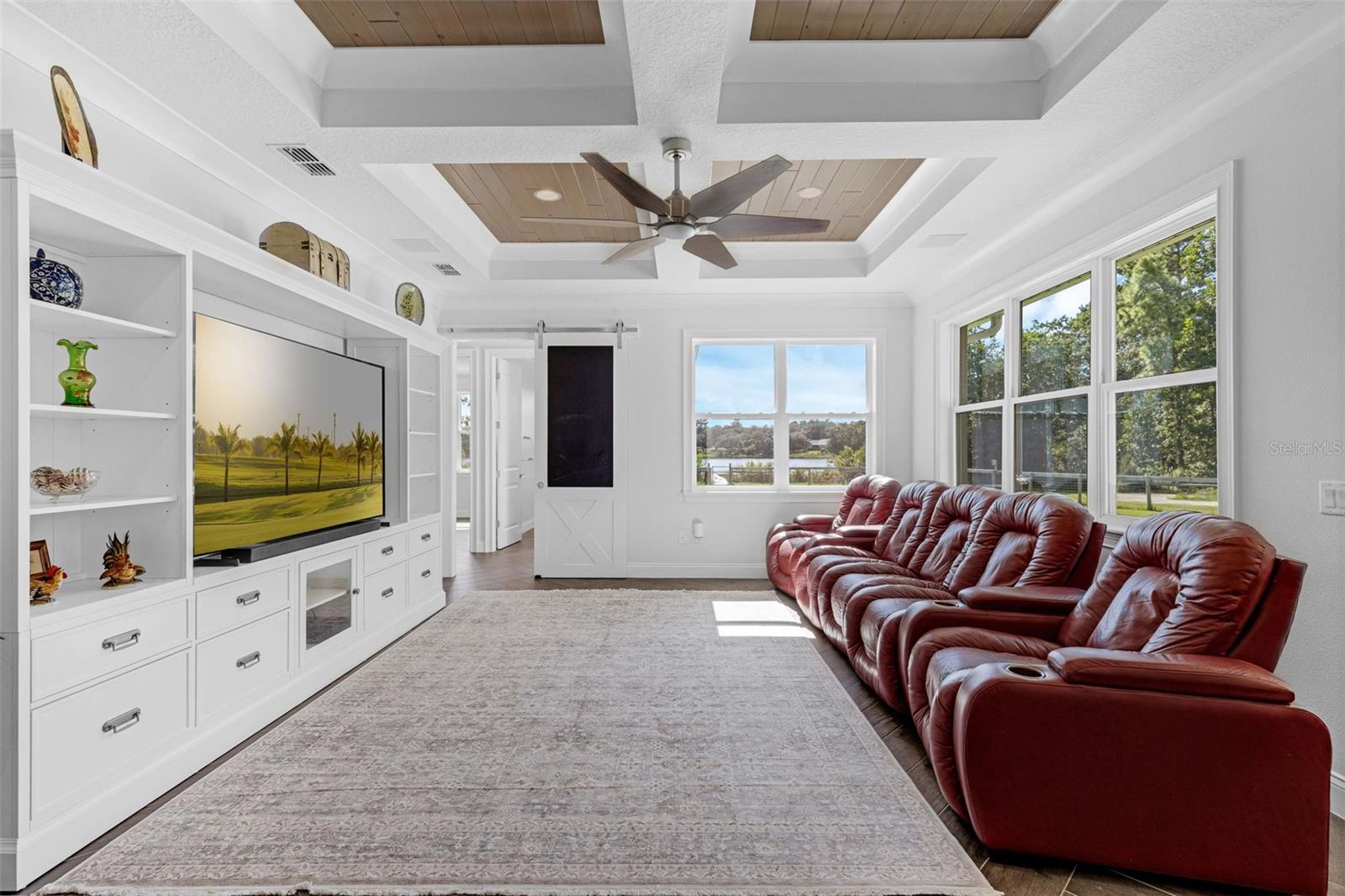 SILVER SPRINGS SHORES - Residential