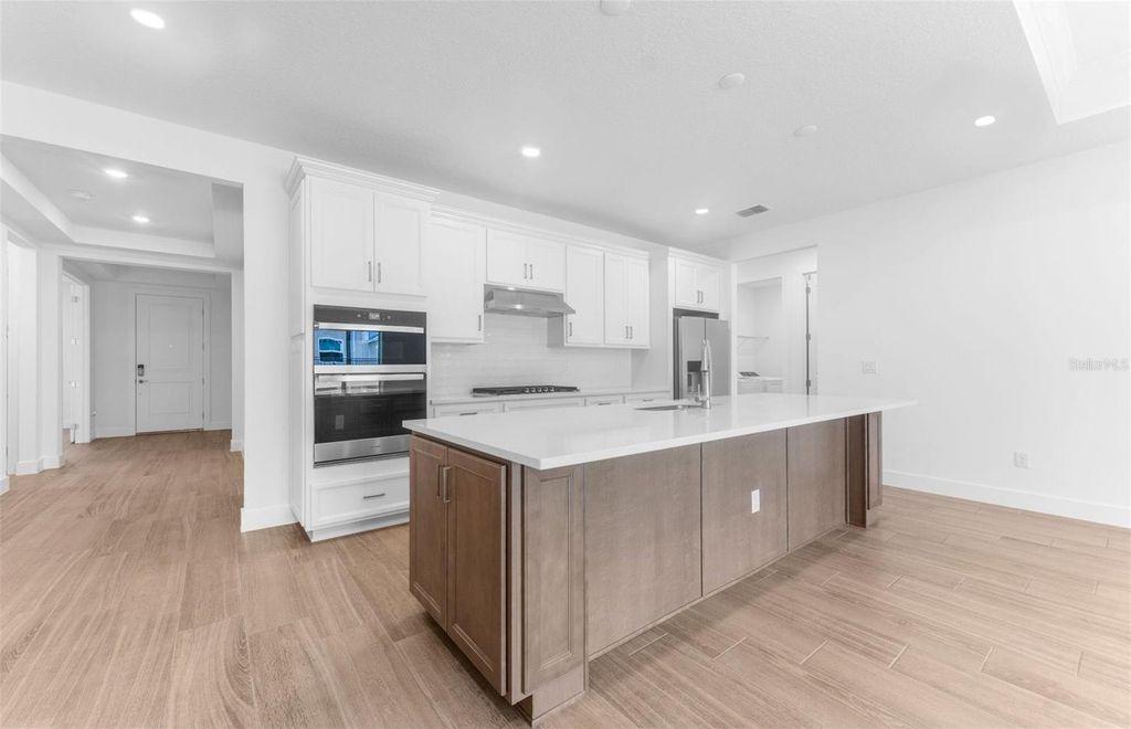 Photo of 6113 Golden Beach Drive, Apollo Beach, FL 33572 (MLS # TB8403451)