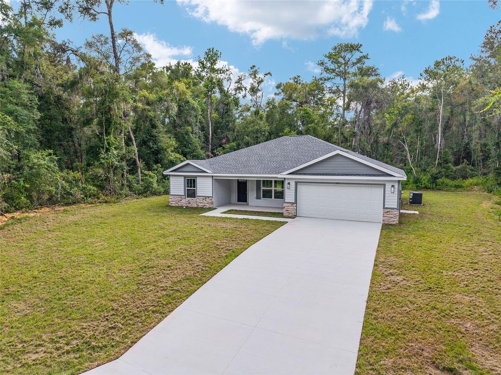 Photo of 595 E Byrd Loop, Dunnellon, FL 34434 (MLS # G5101664)