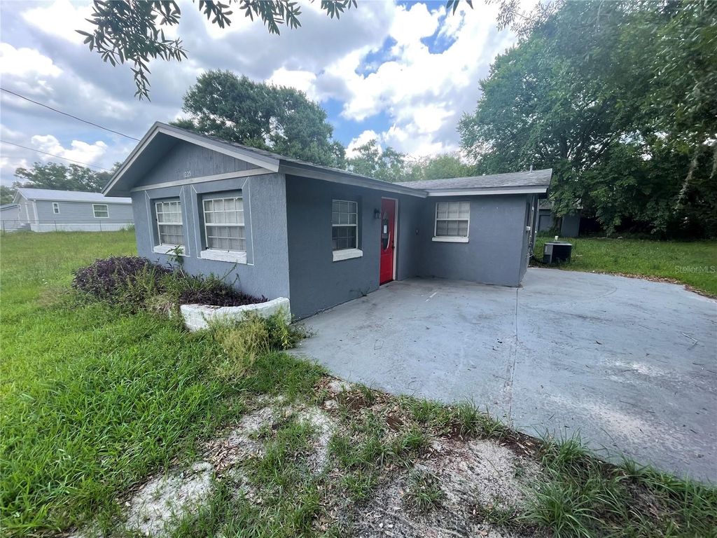 Photo of 1225 Nemeth Street, Auburndale, FL 33823 (MLS # TB8404590)