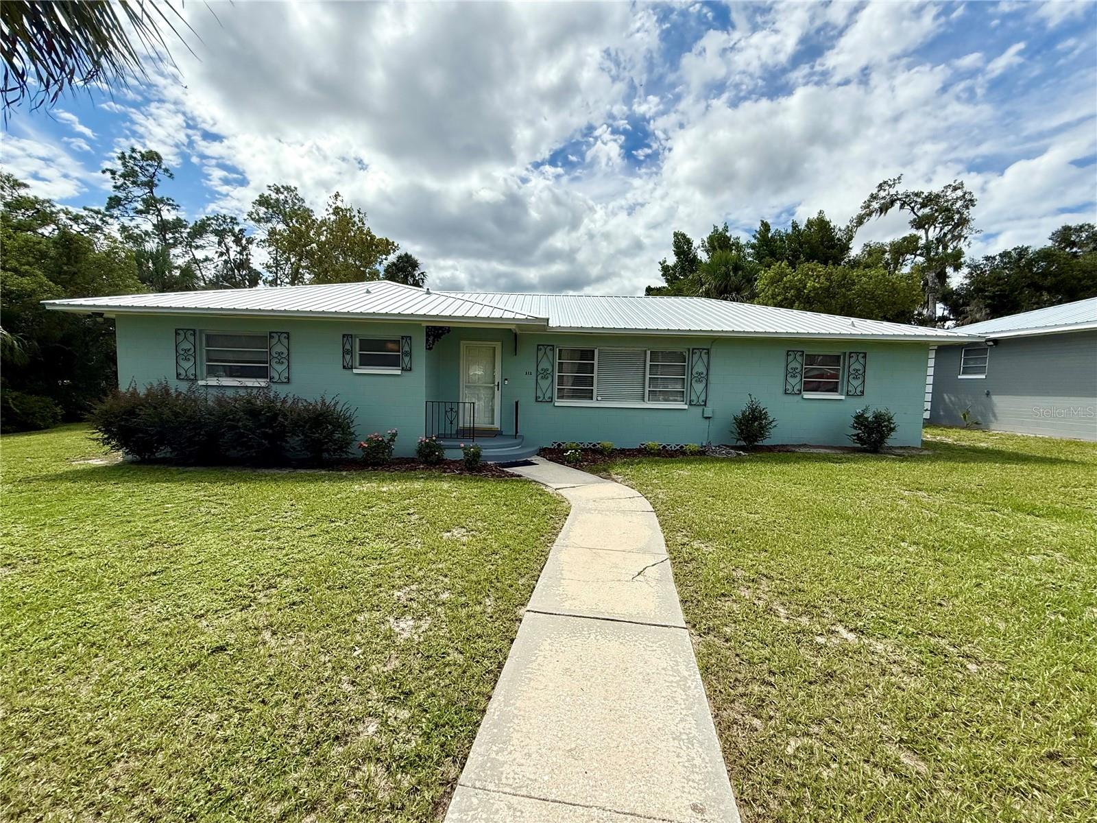 FRST HILLS - Residential Lease