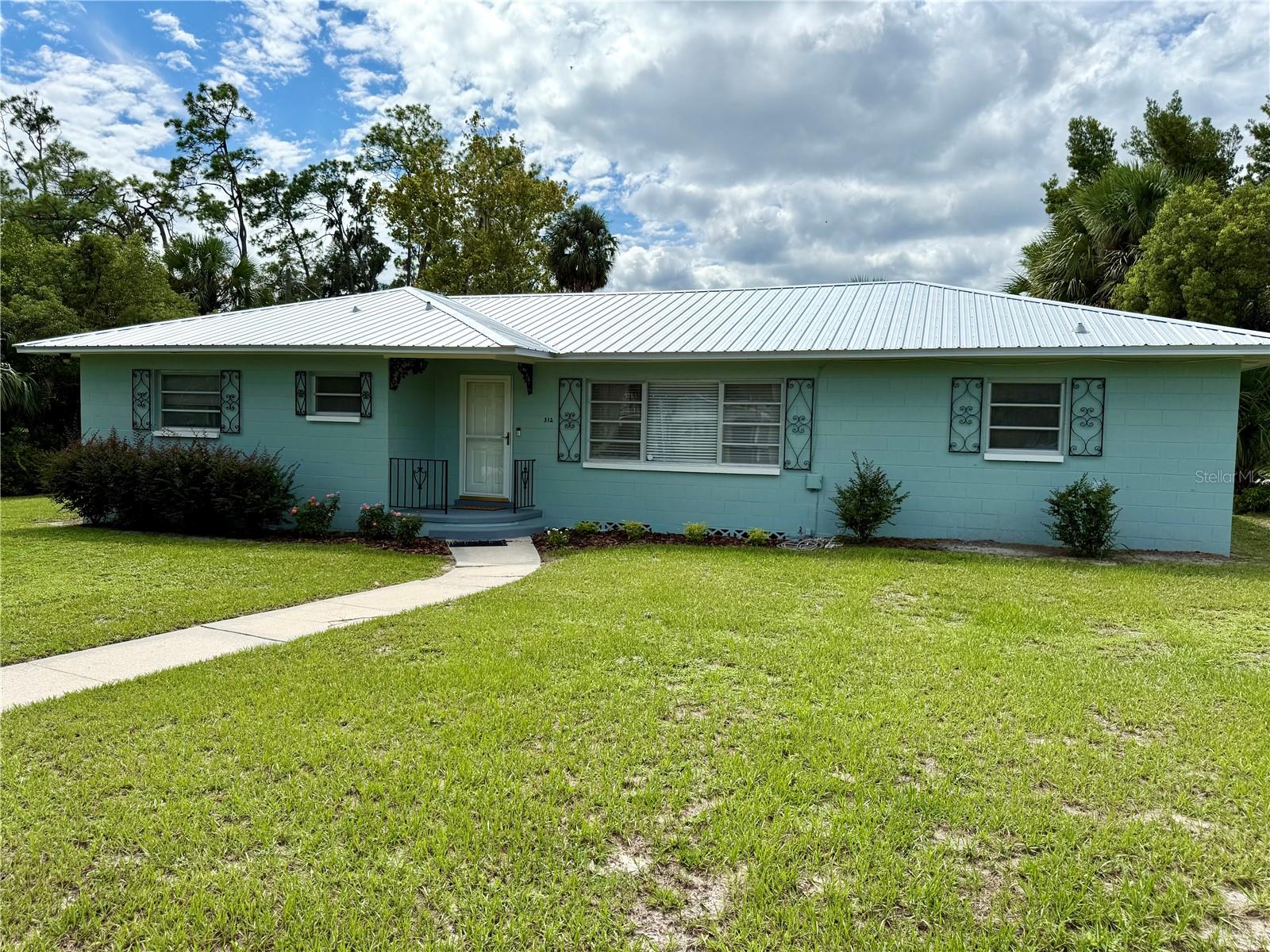FRST HILLS - Residential Lease