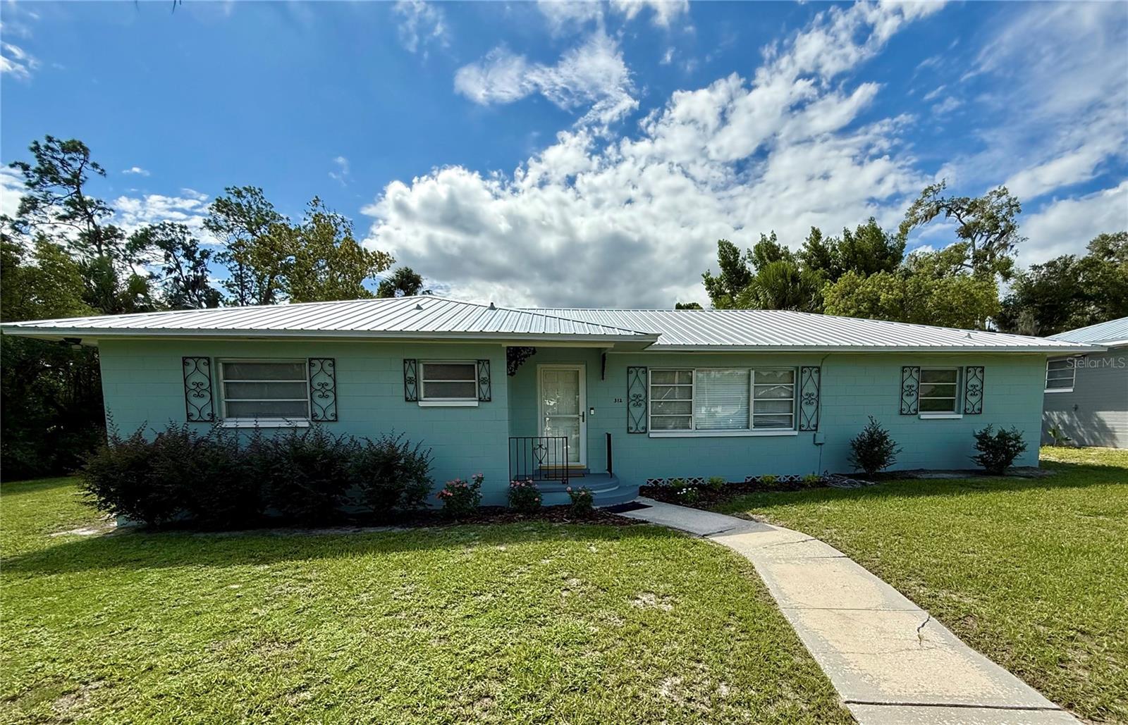 FRST HILLS - Residential Lease