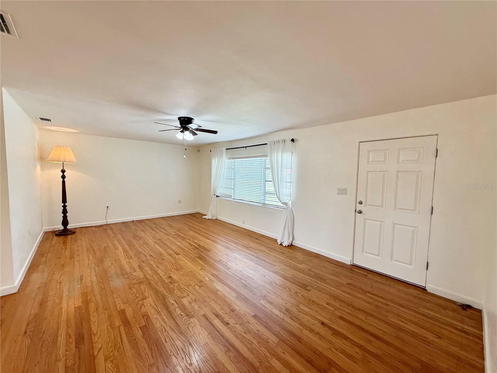 FRST HILLS - Residential Lease