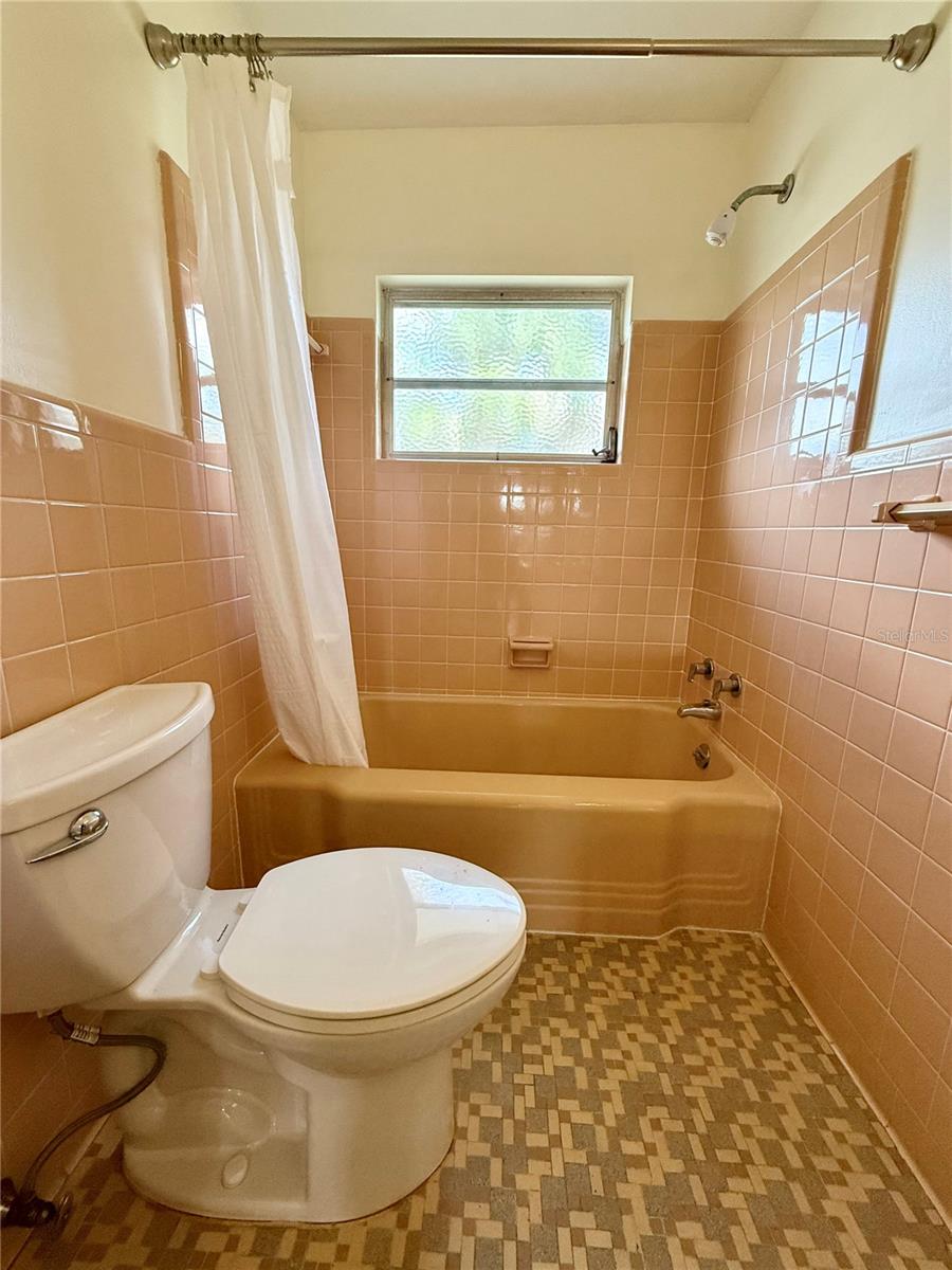FRST HILLS - Residential Lease